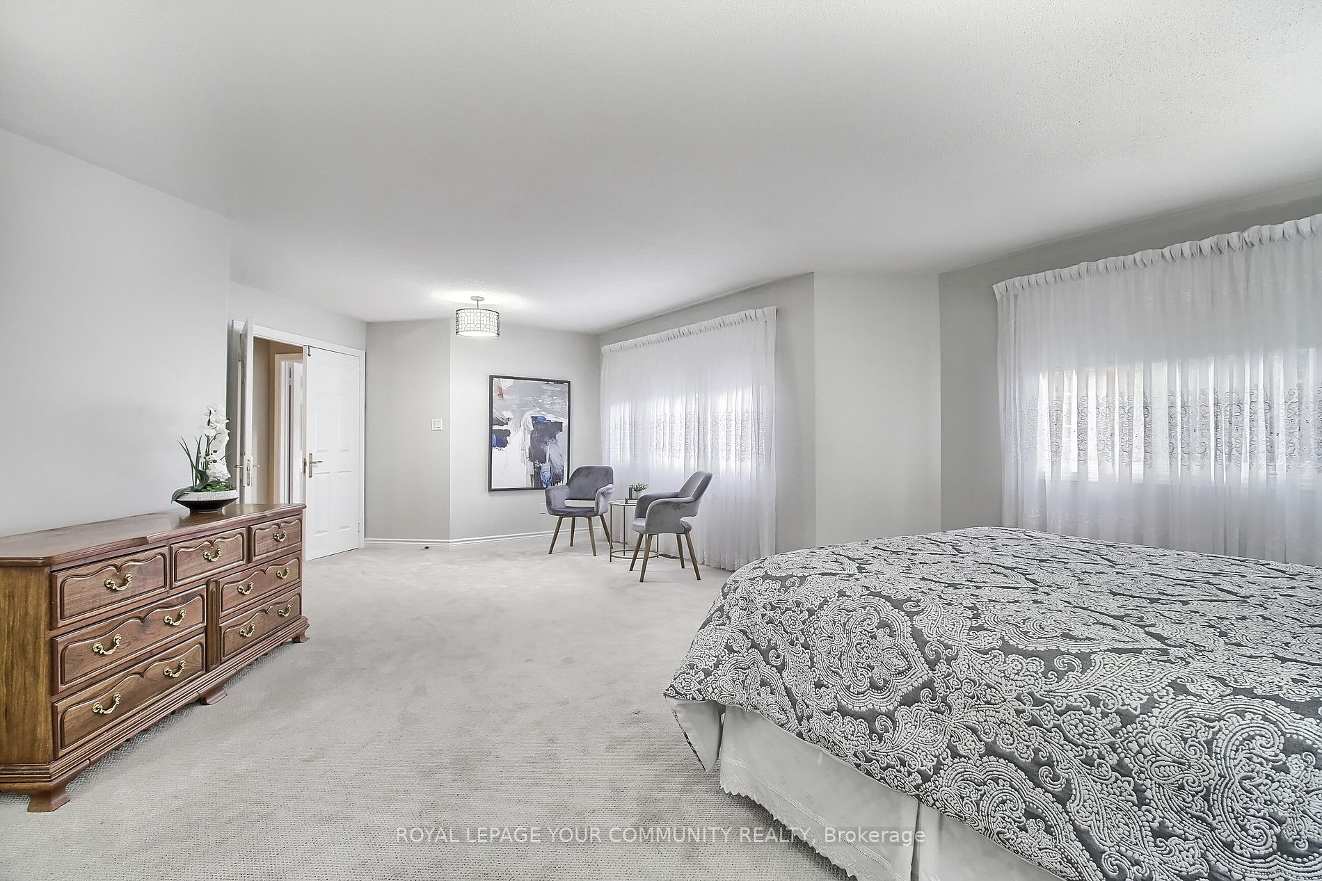5 Knole Haven Dr