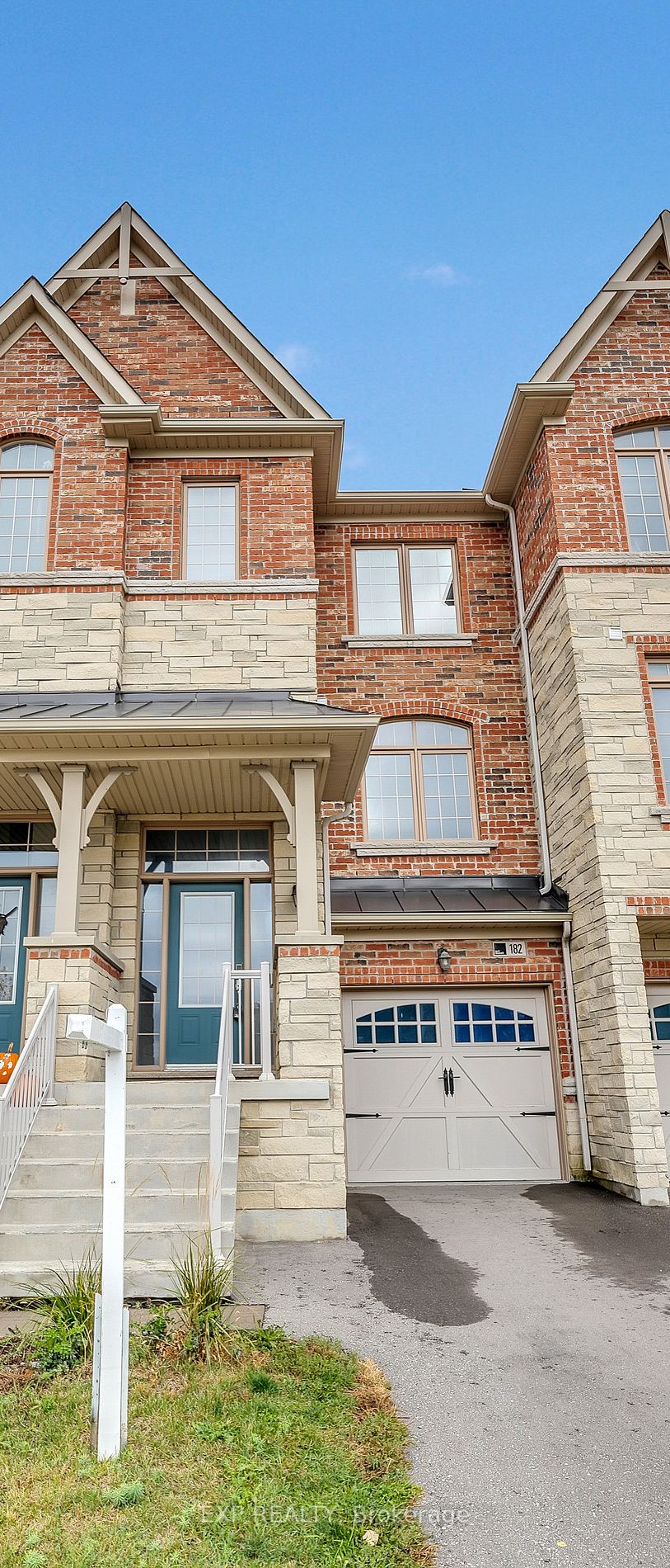 182 Farooq Blvd