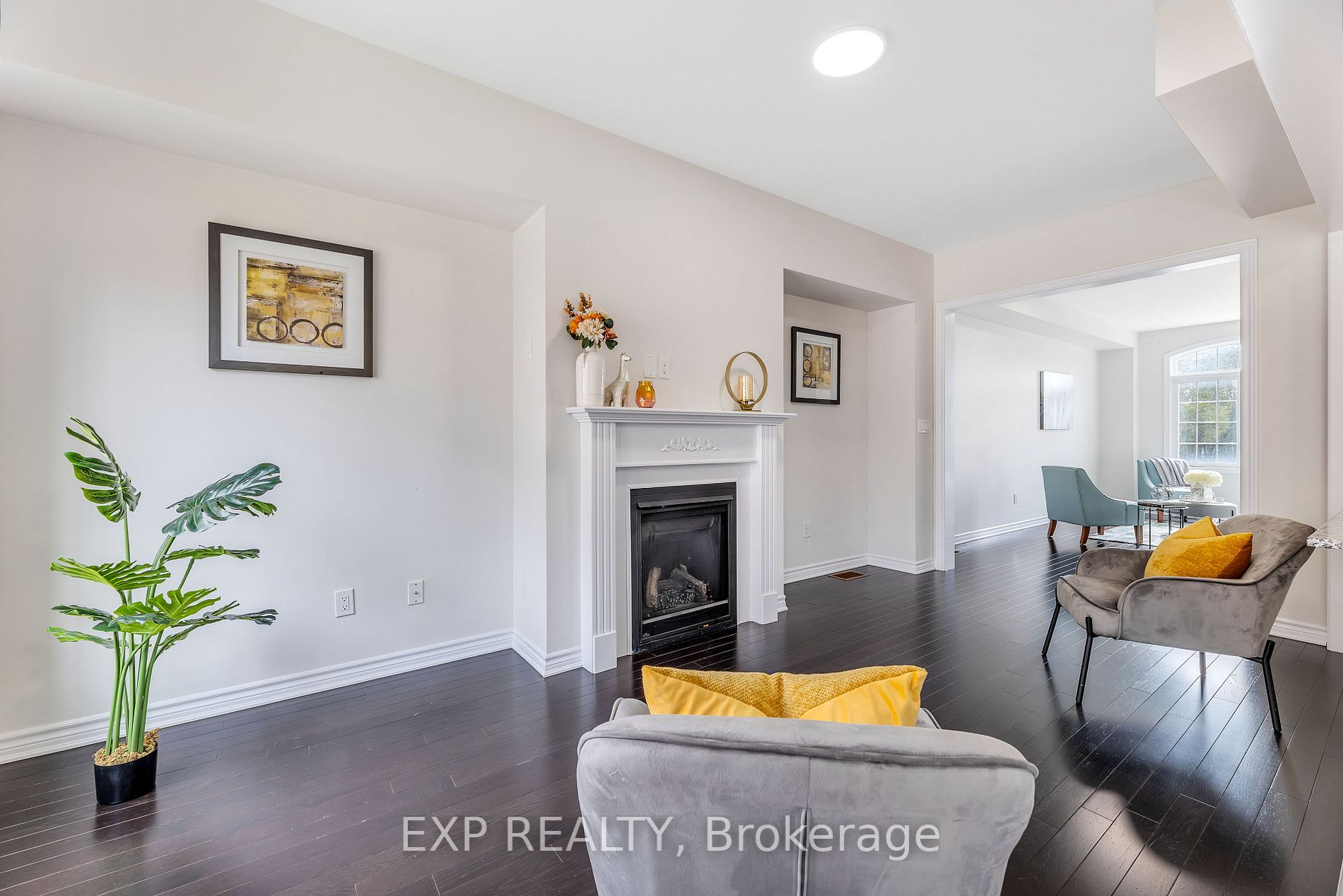 182 Farooq Blvd