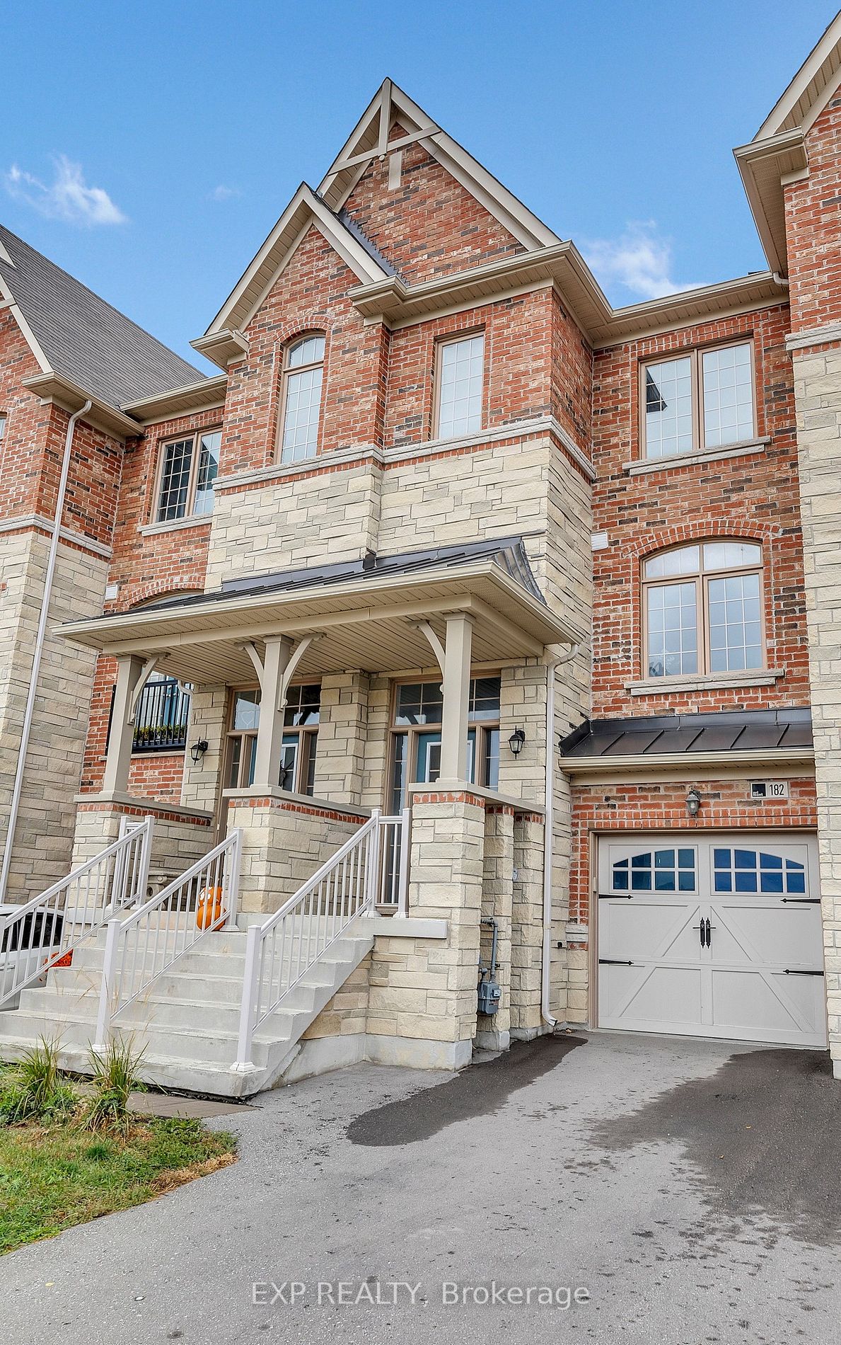 182 Farooq Blvd
