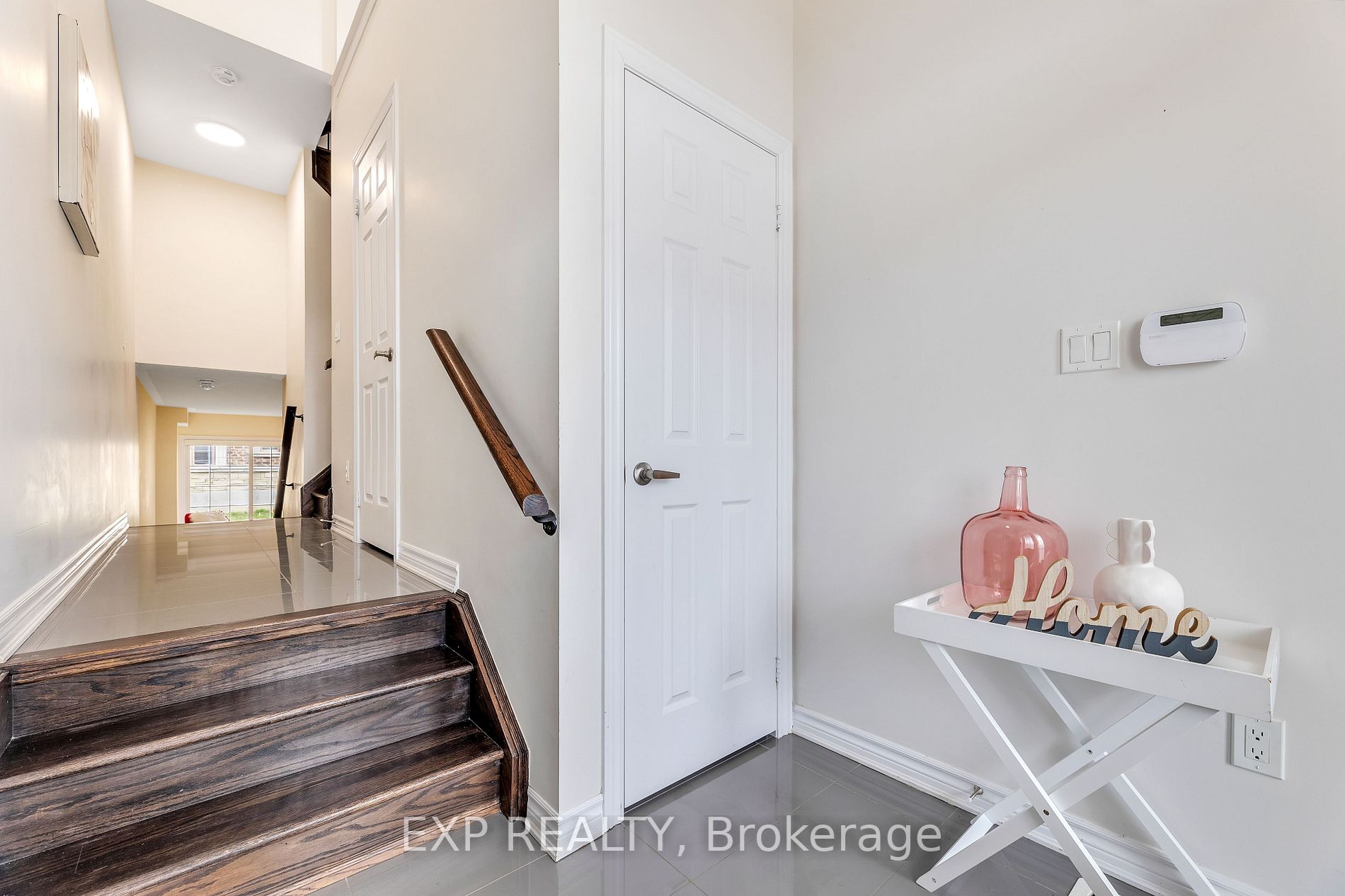 182 Farooq Blvd
