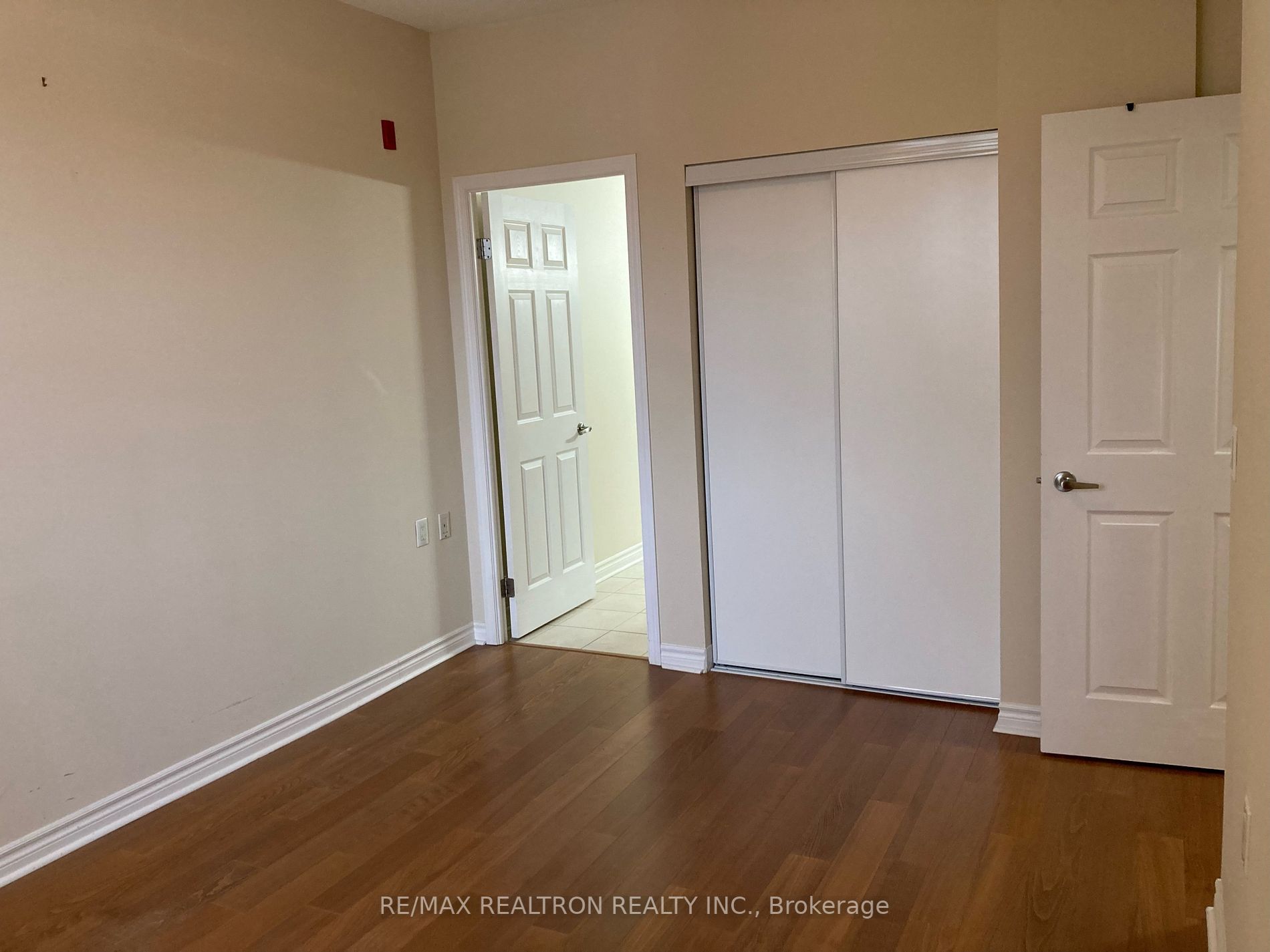 15450 Yonge St S, #207
