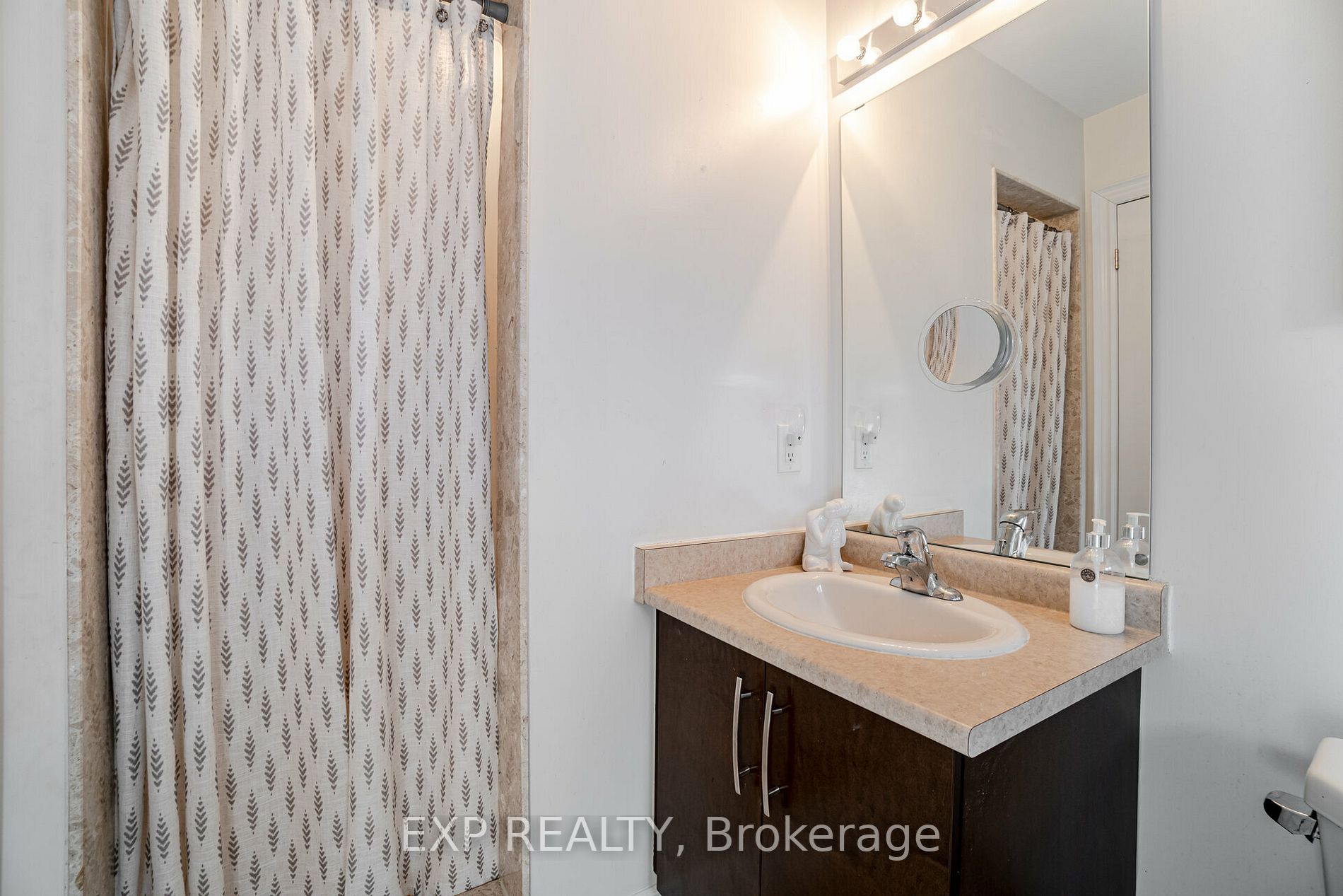 137 Lindbergh Dr