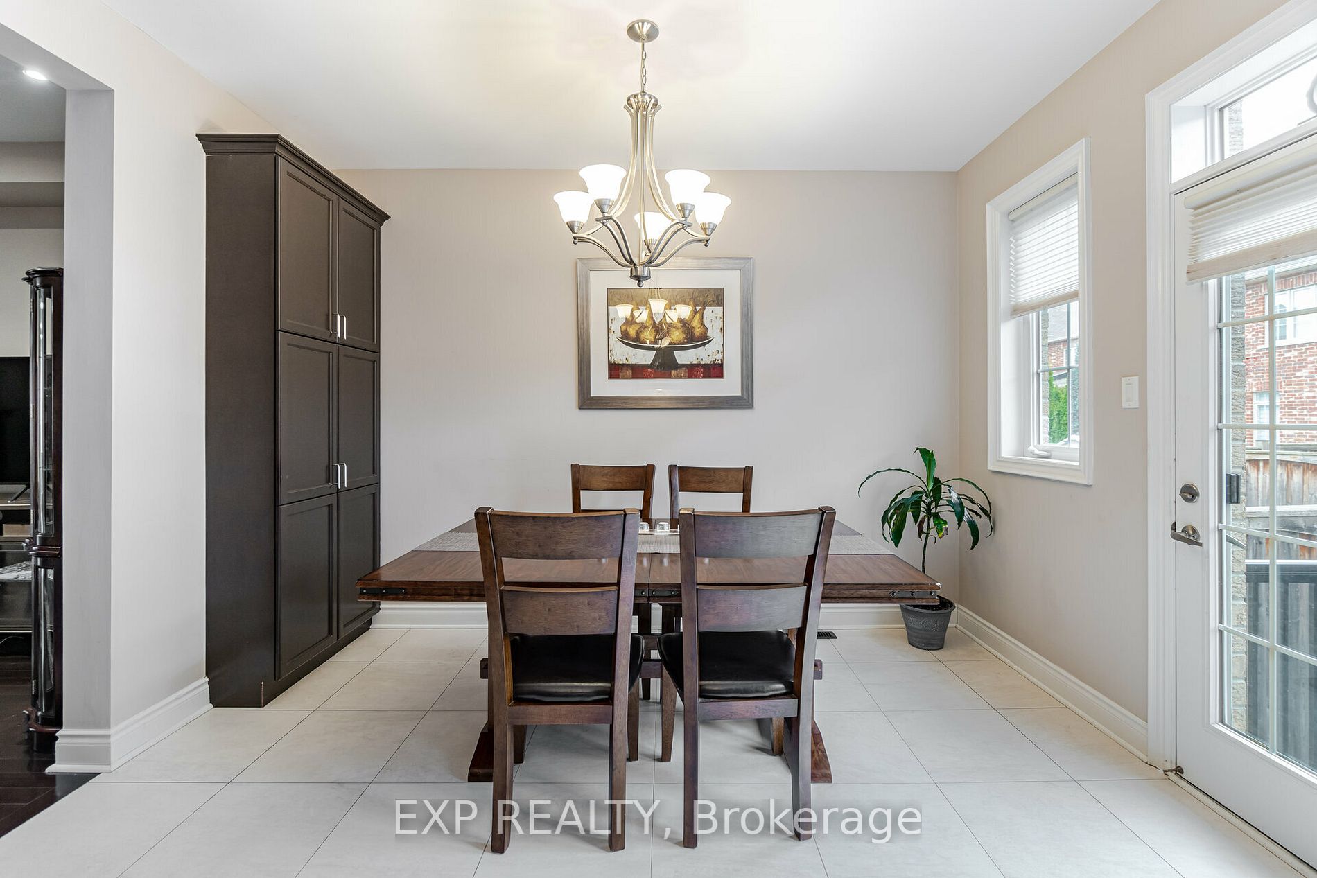 137 Lindbergh Dr