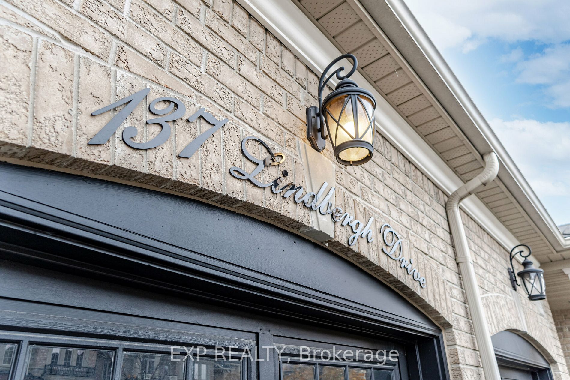 137 Lindbergh Dr