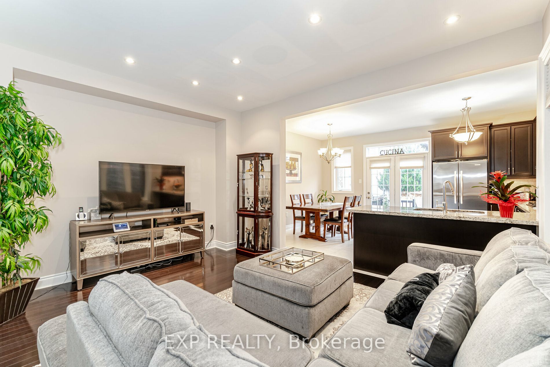 137 Lindbergh Dr