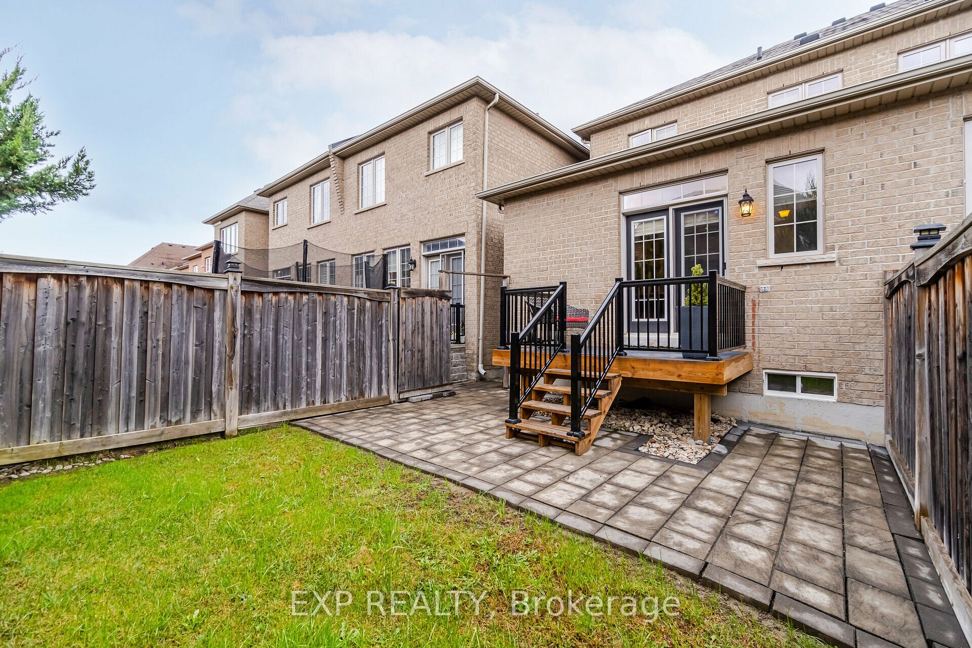 137 Lindbergh Dr