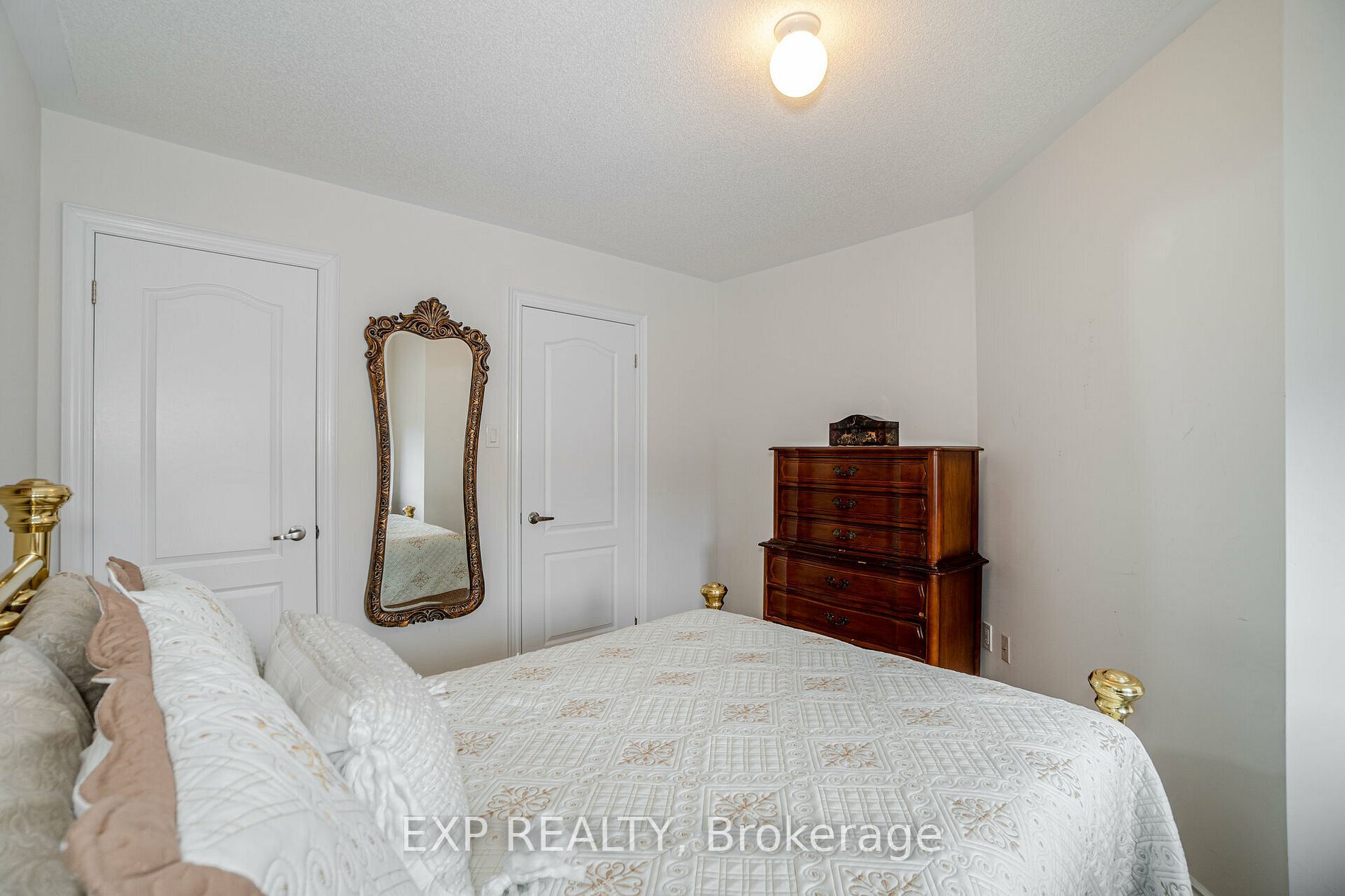 137 Lindbergh Dr