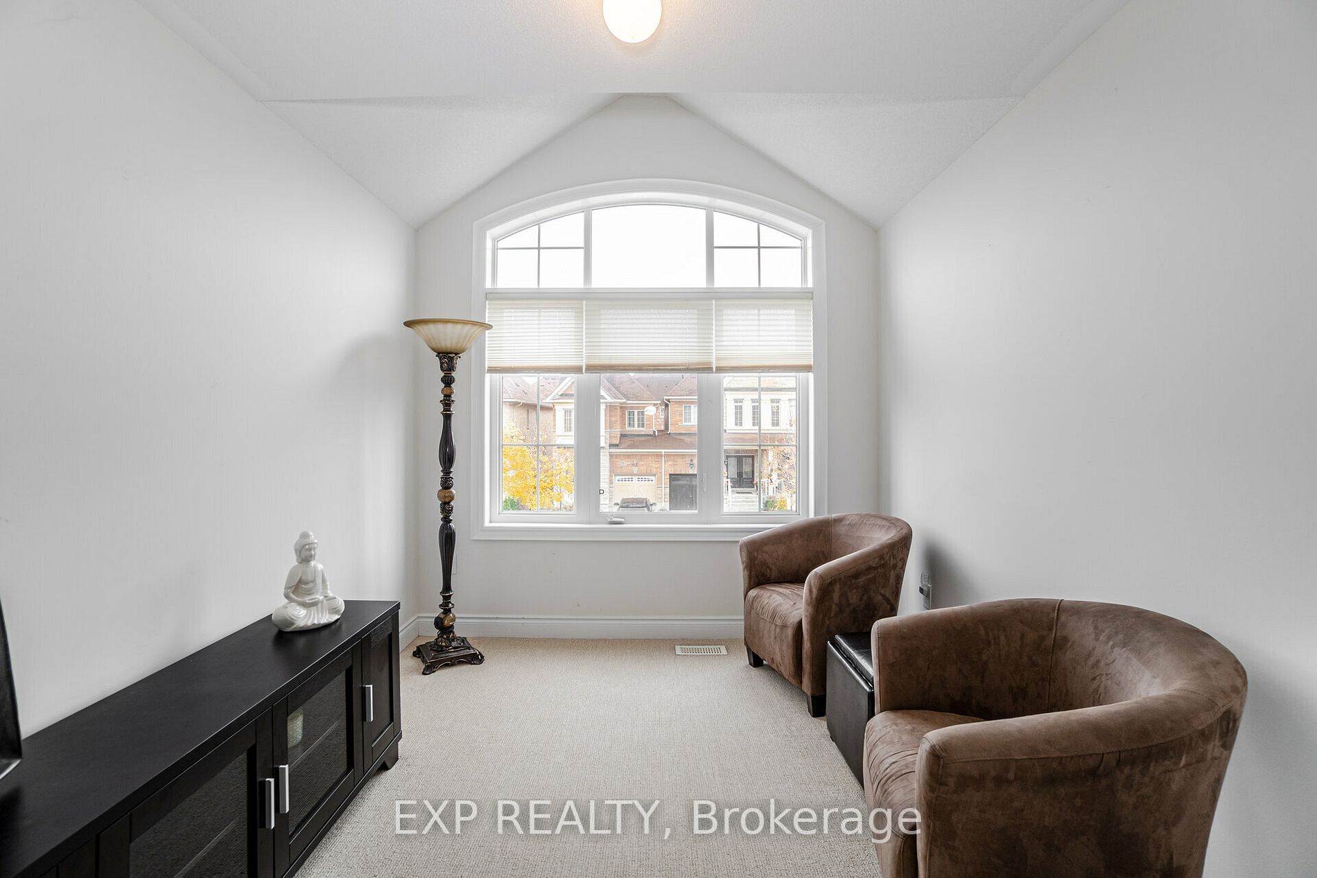 137 Lindbergh Dr
