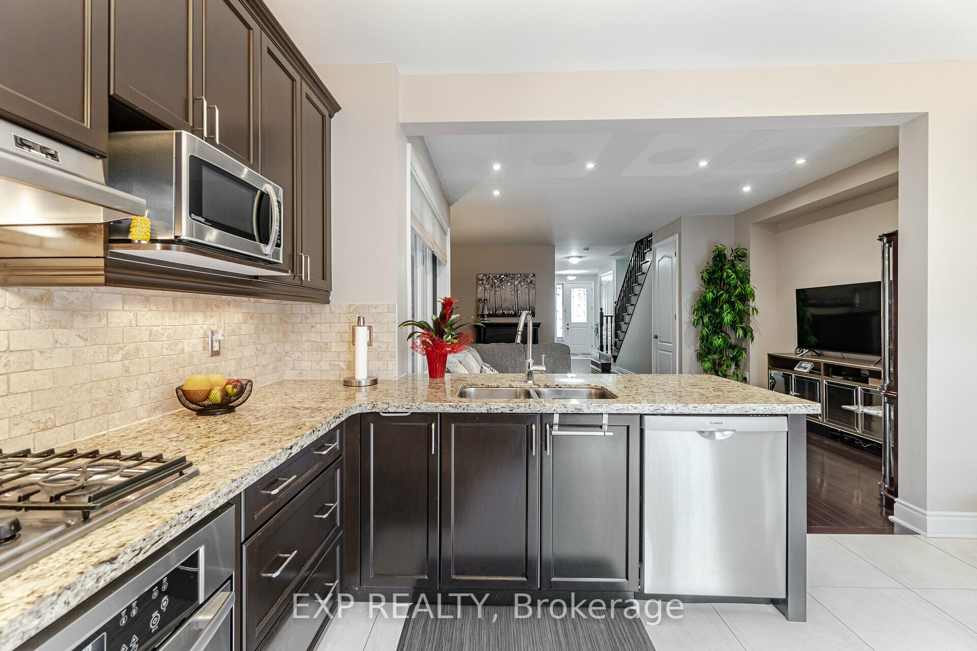 137 Lindbergh Dr