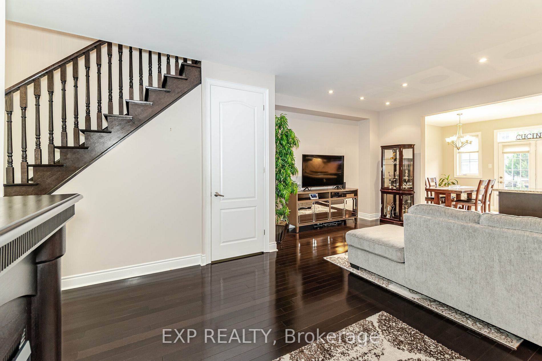 137 Lindbergh Dr
