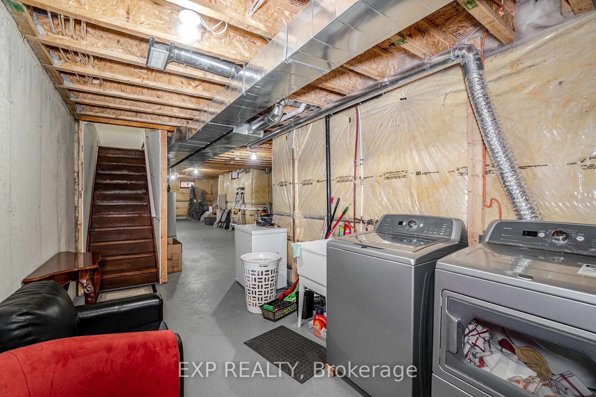 137 Lindbergh Dr