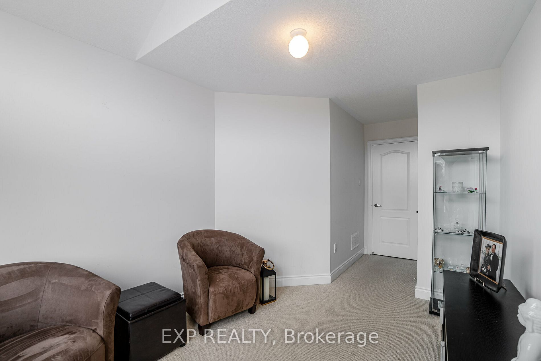 137 Lindbergh Dr
