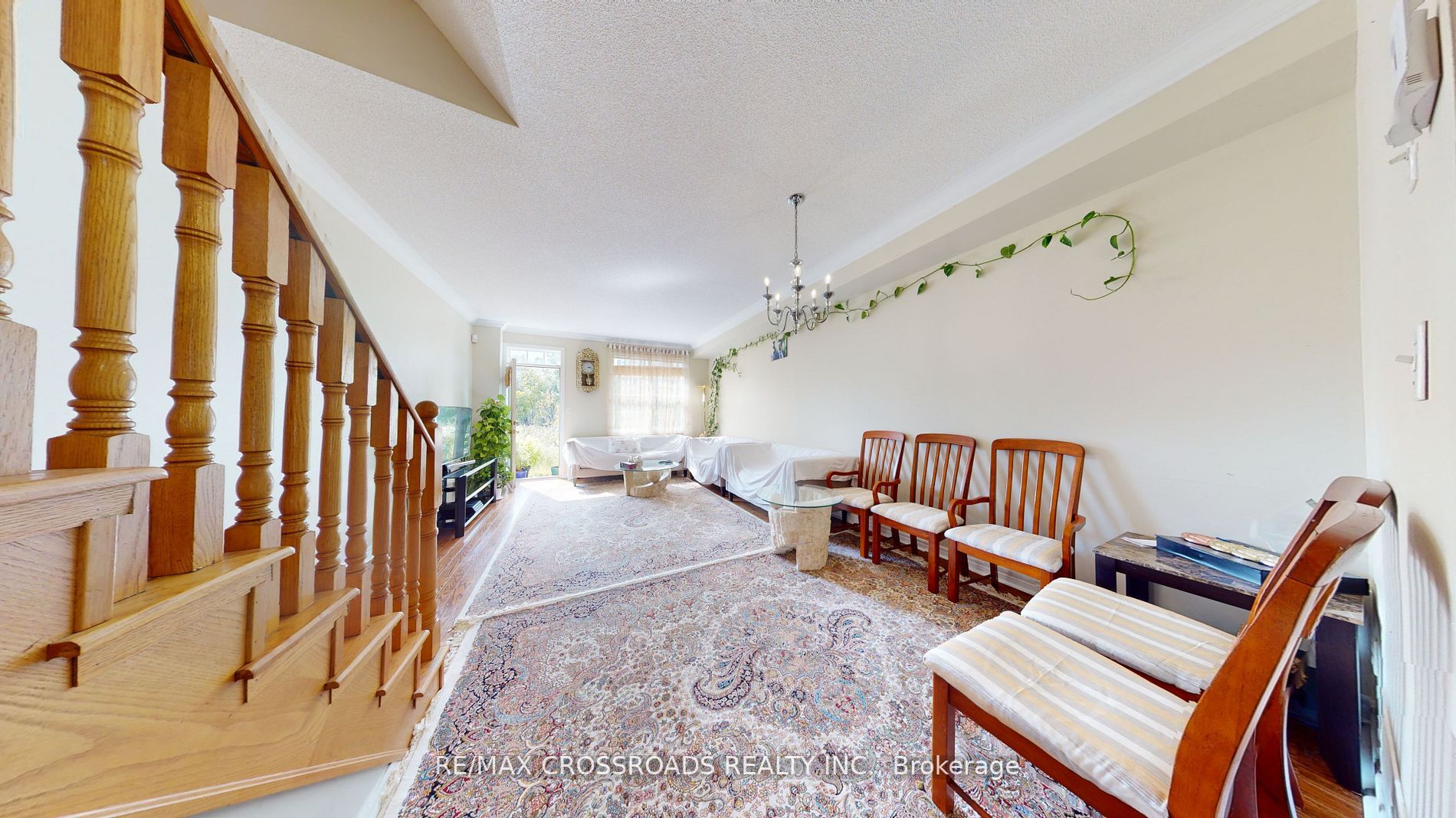 6 Leonard St E, #12