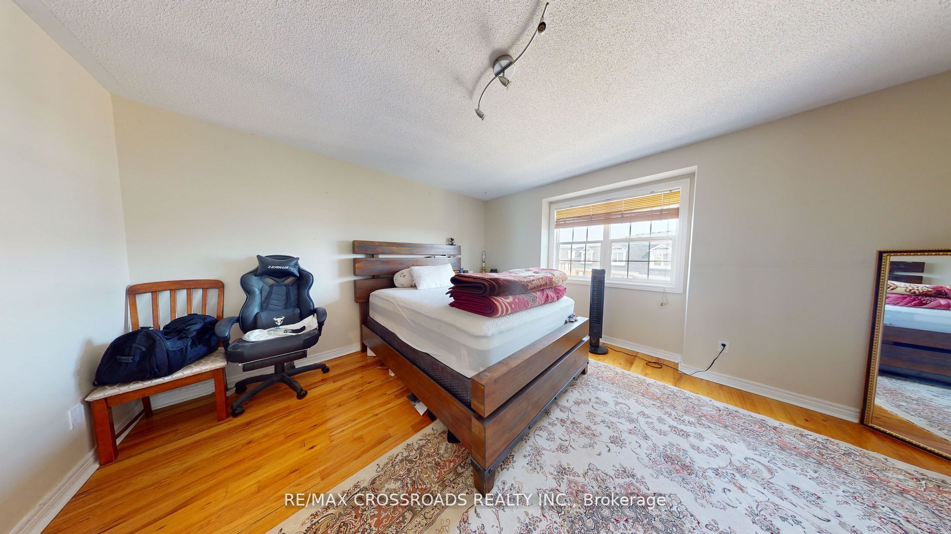 6 Leonard St E, #12
