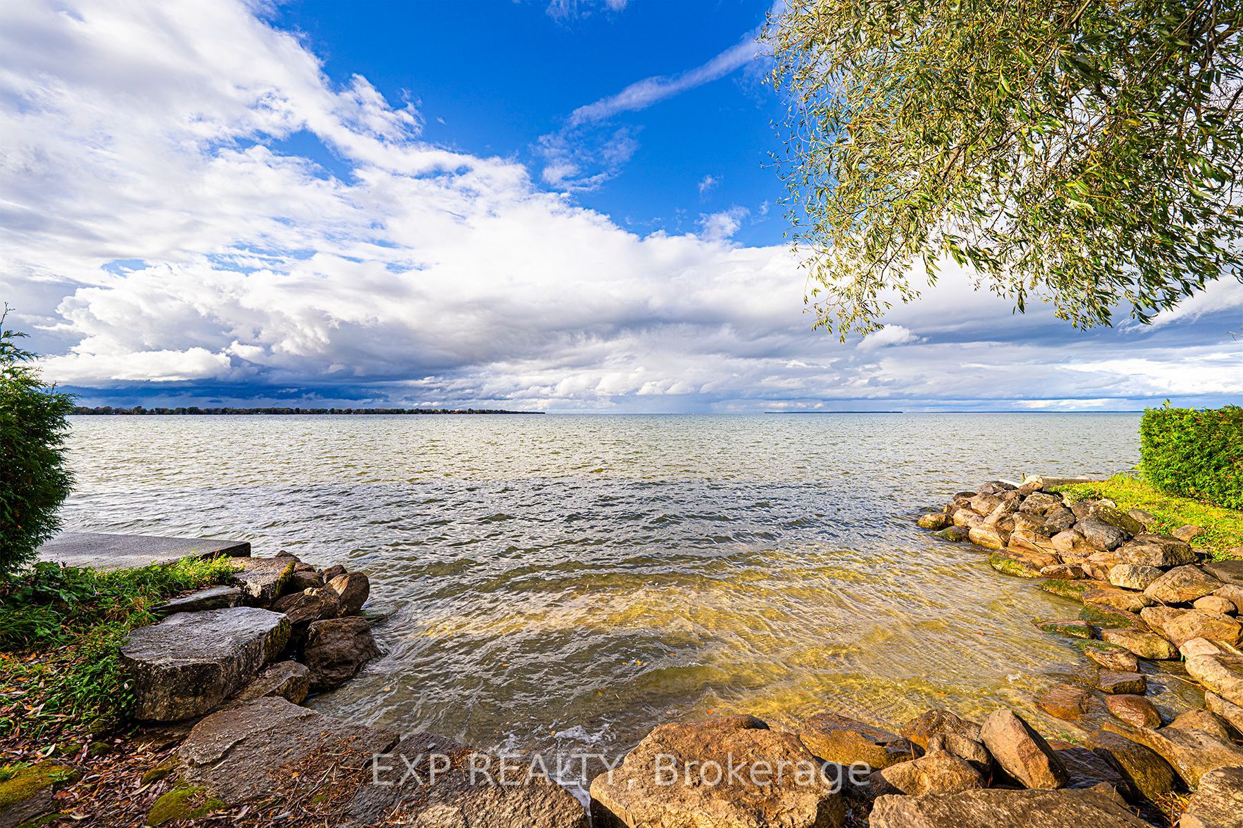 153 Holmes Point Rd