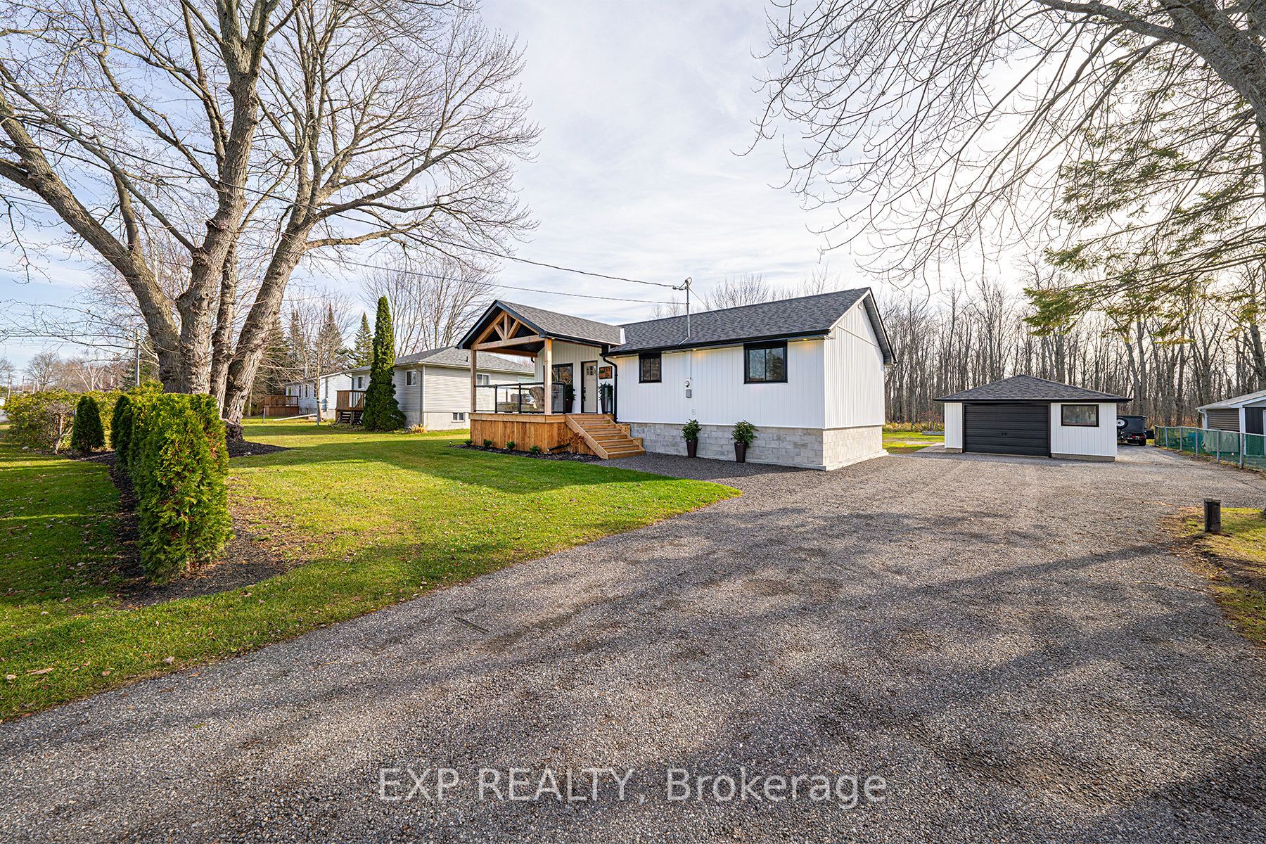 153 Holmes Point Rd