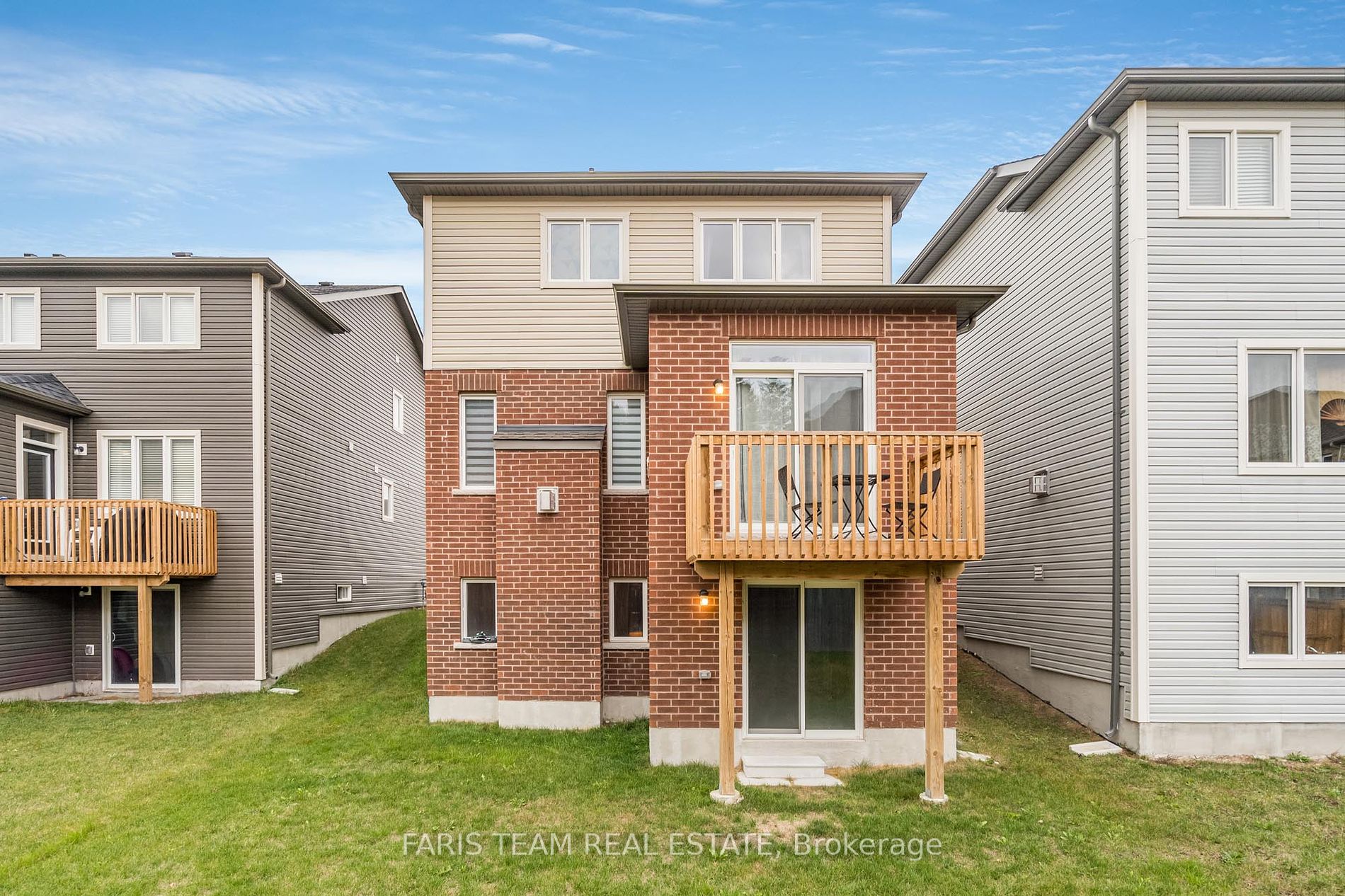 120 Wood Cres