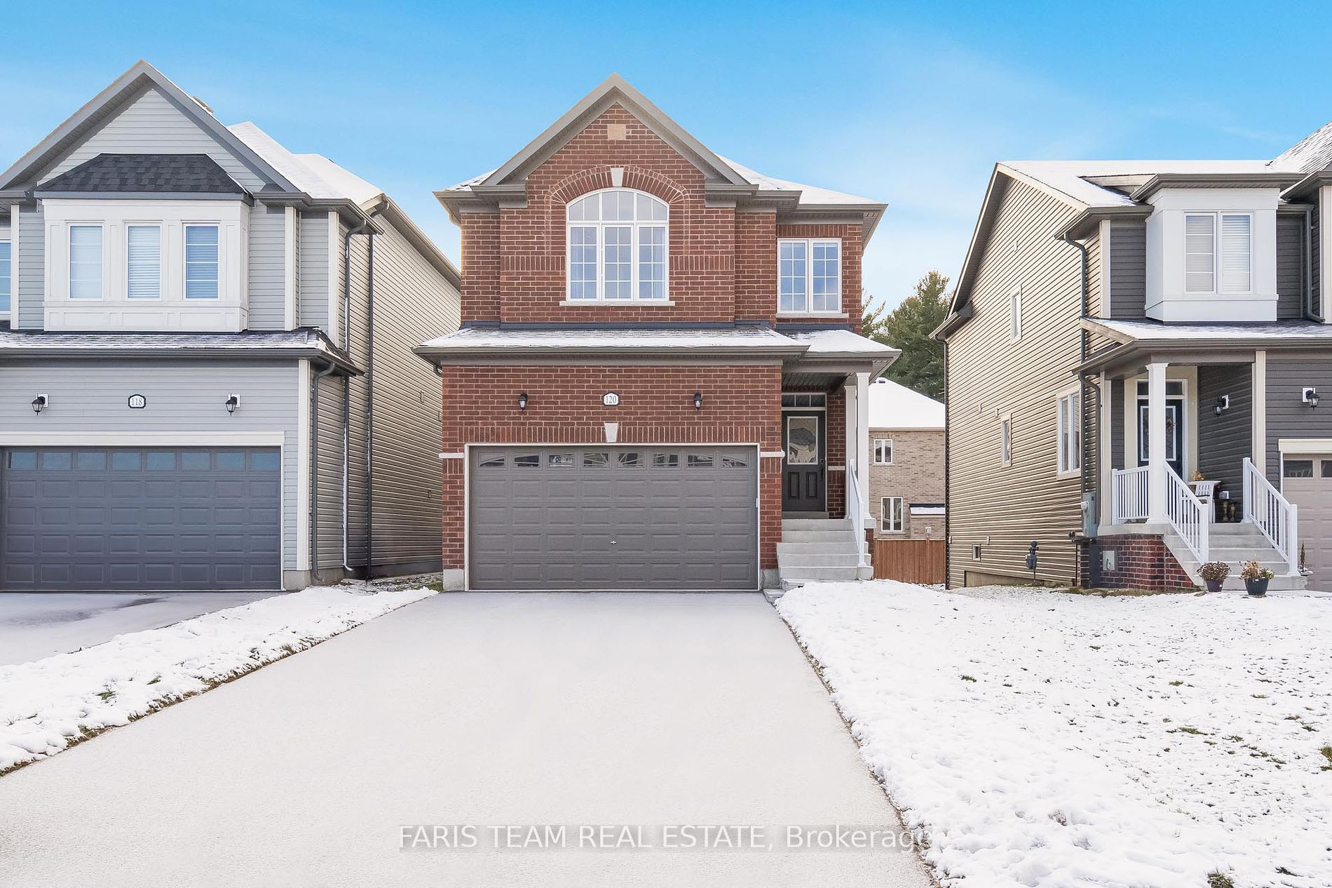 120 Wood Cres