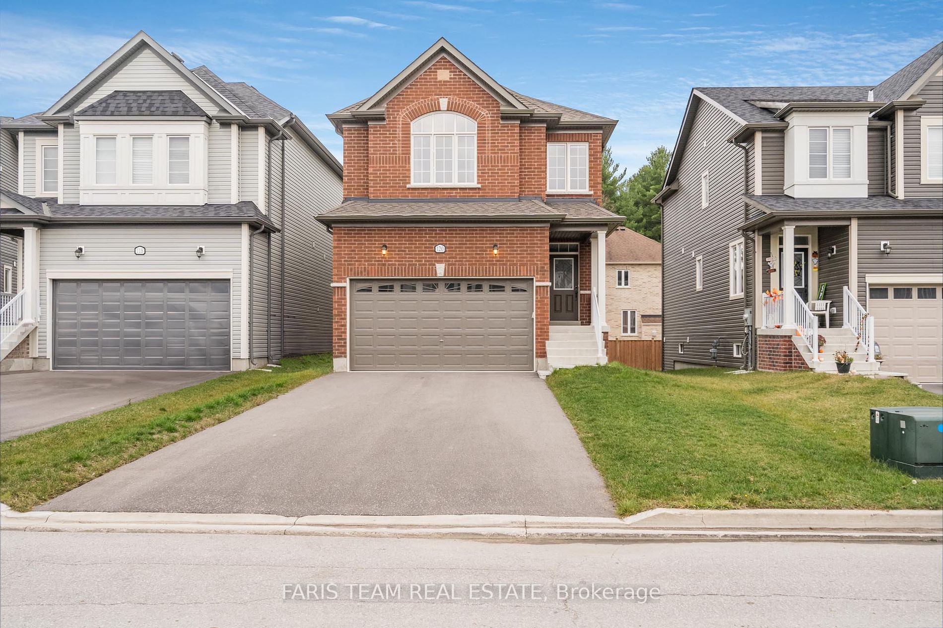 120 Wood Cres