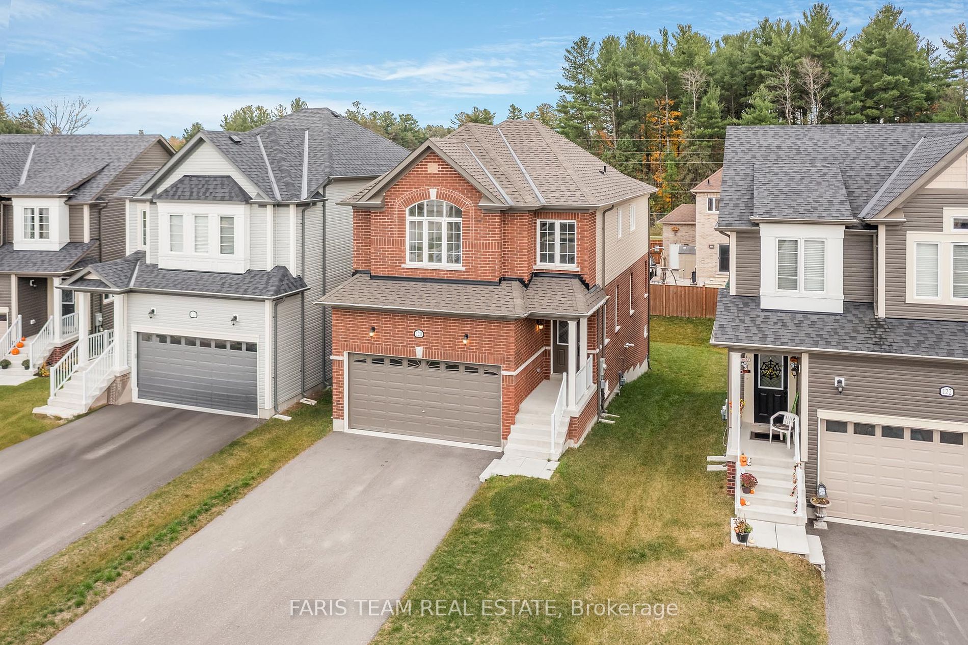 120 Wood Cres