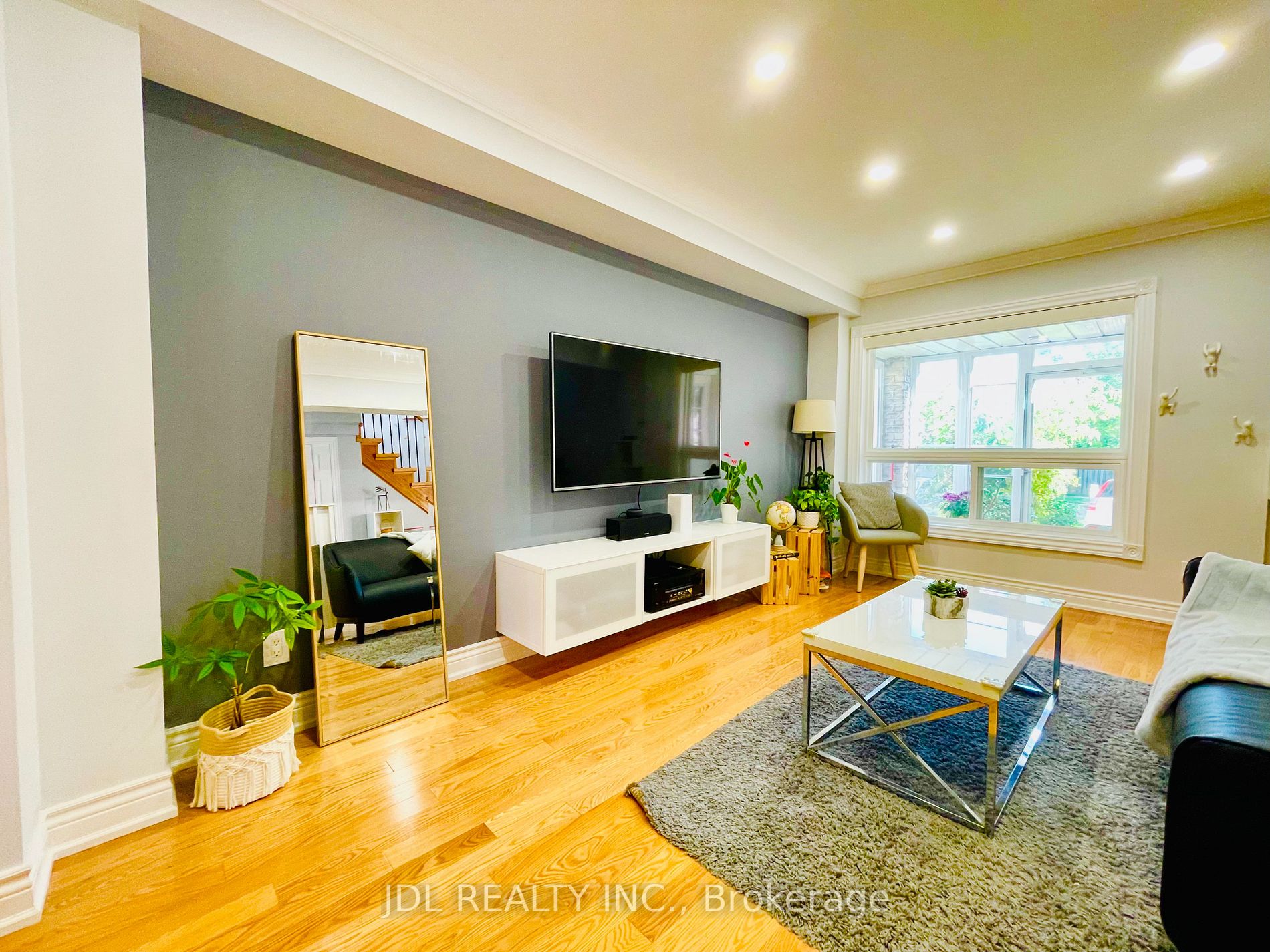 108 Nightstar Dr