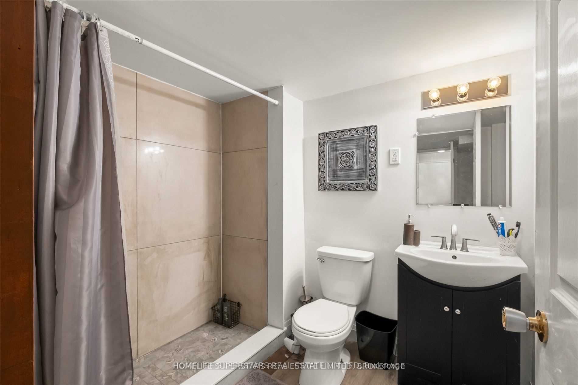 9 Vanvalley Dr