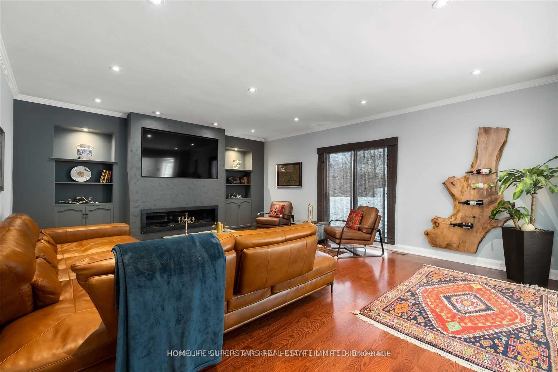 9 Vanvalley Dr