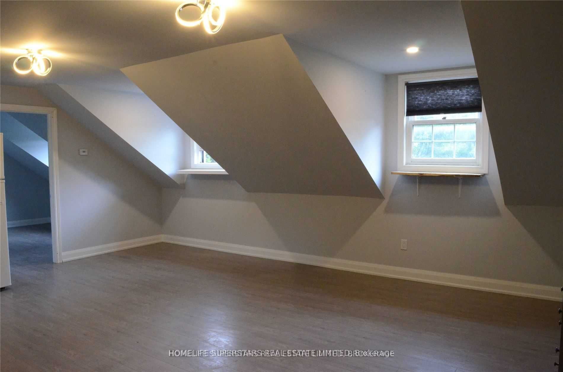 9 Vanvalley Dr