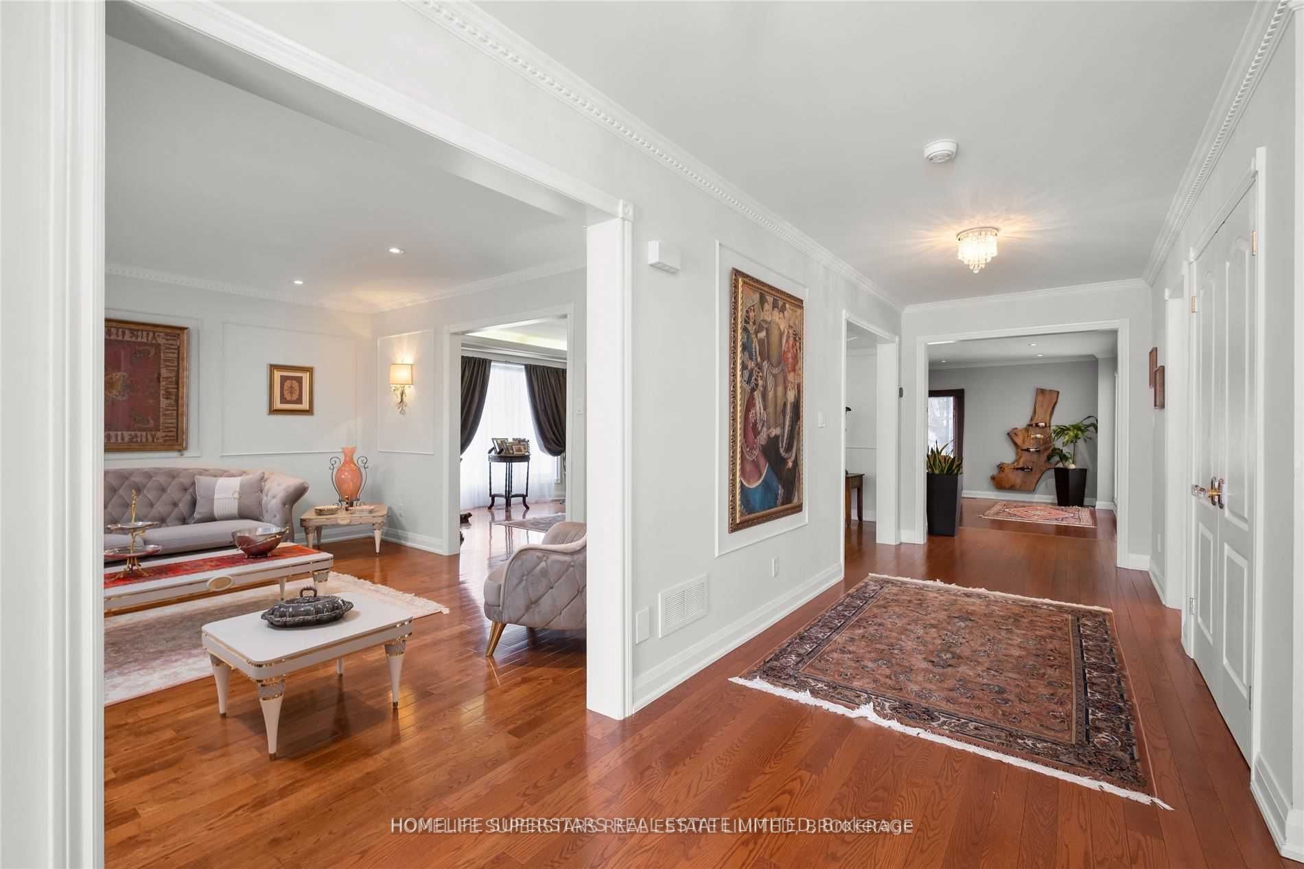 9 Vanvalley Dr