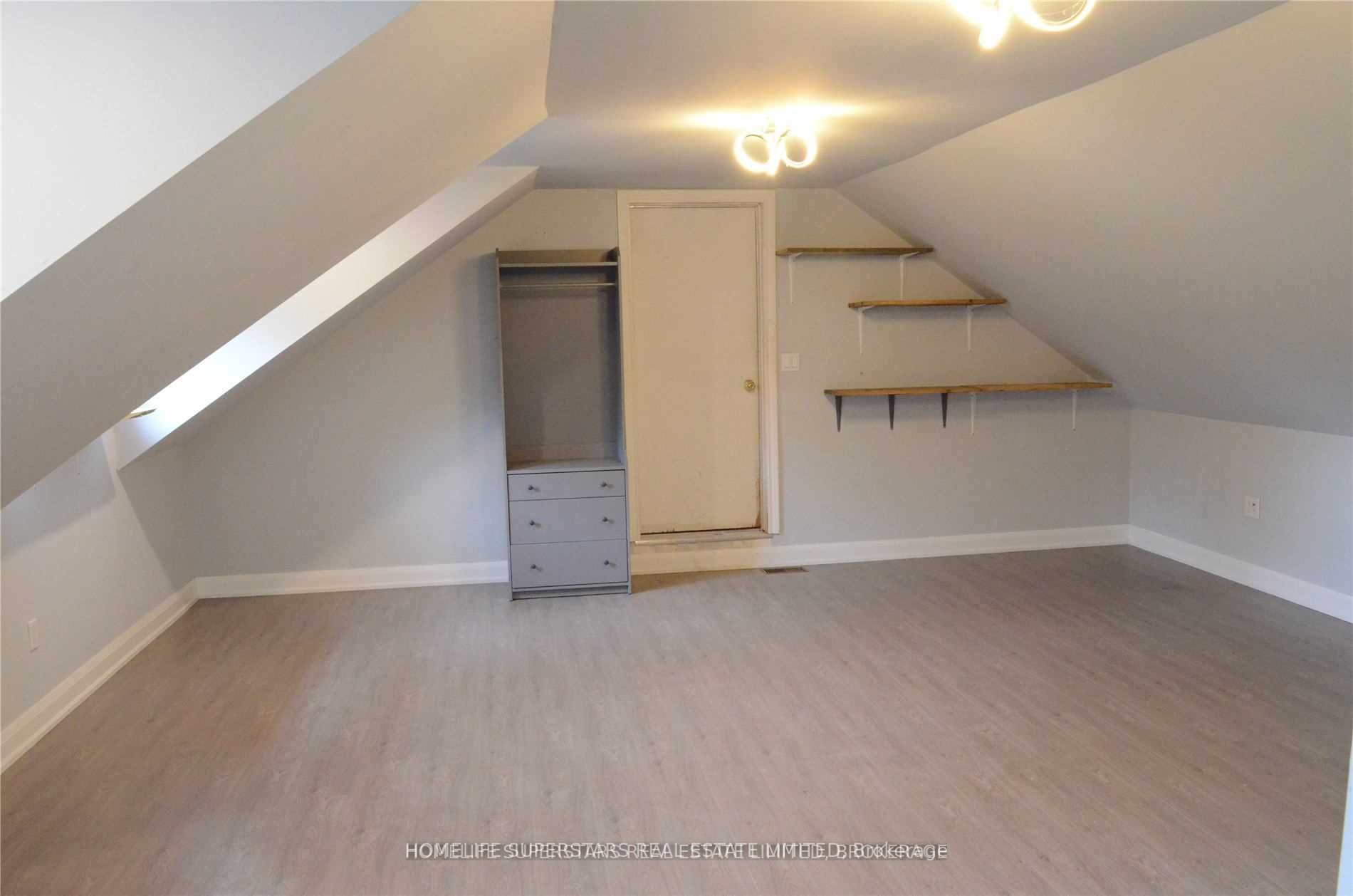 9 Vanvalley Dr