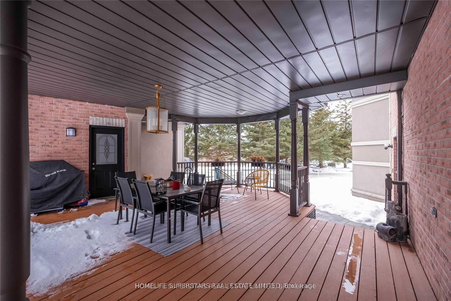 9 Vanvalley Dr