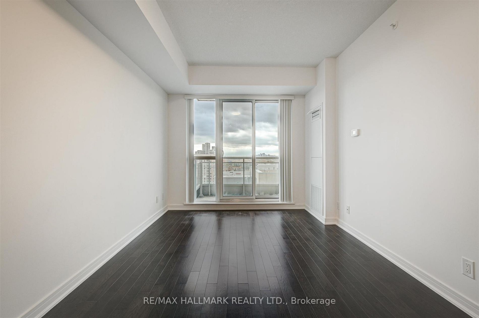 9205 Yonge Street, #1406