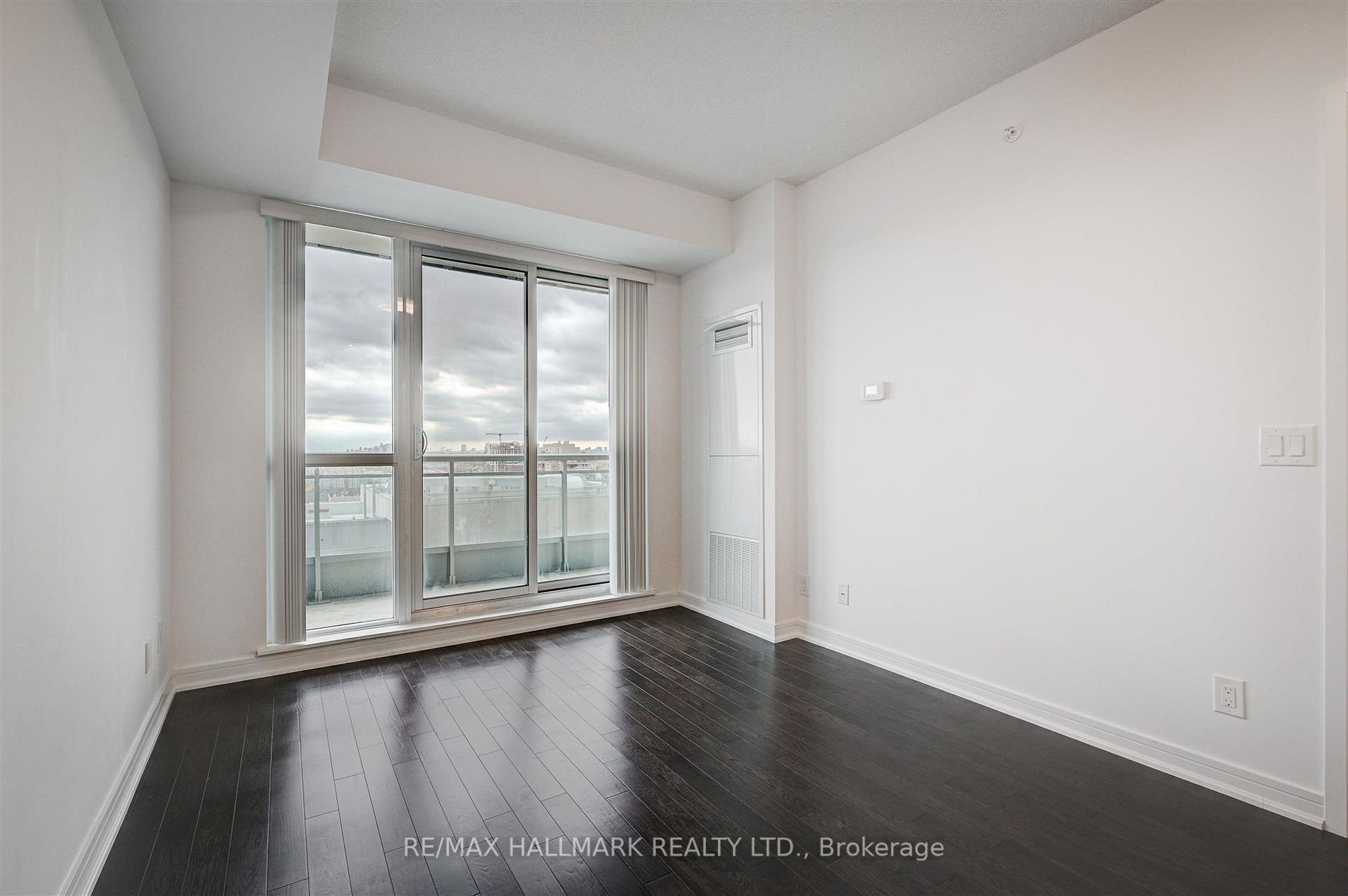 9205 Yonge Street, #1406