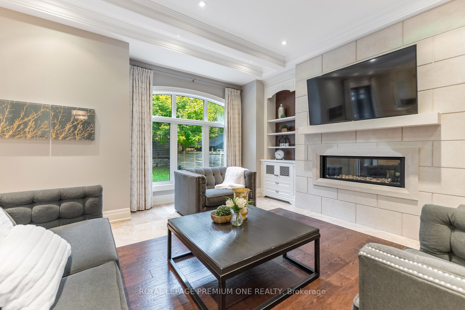 6 Weller Cres