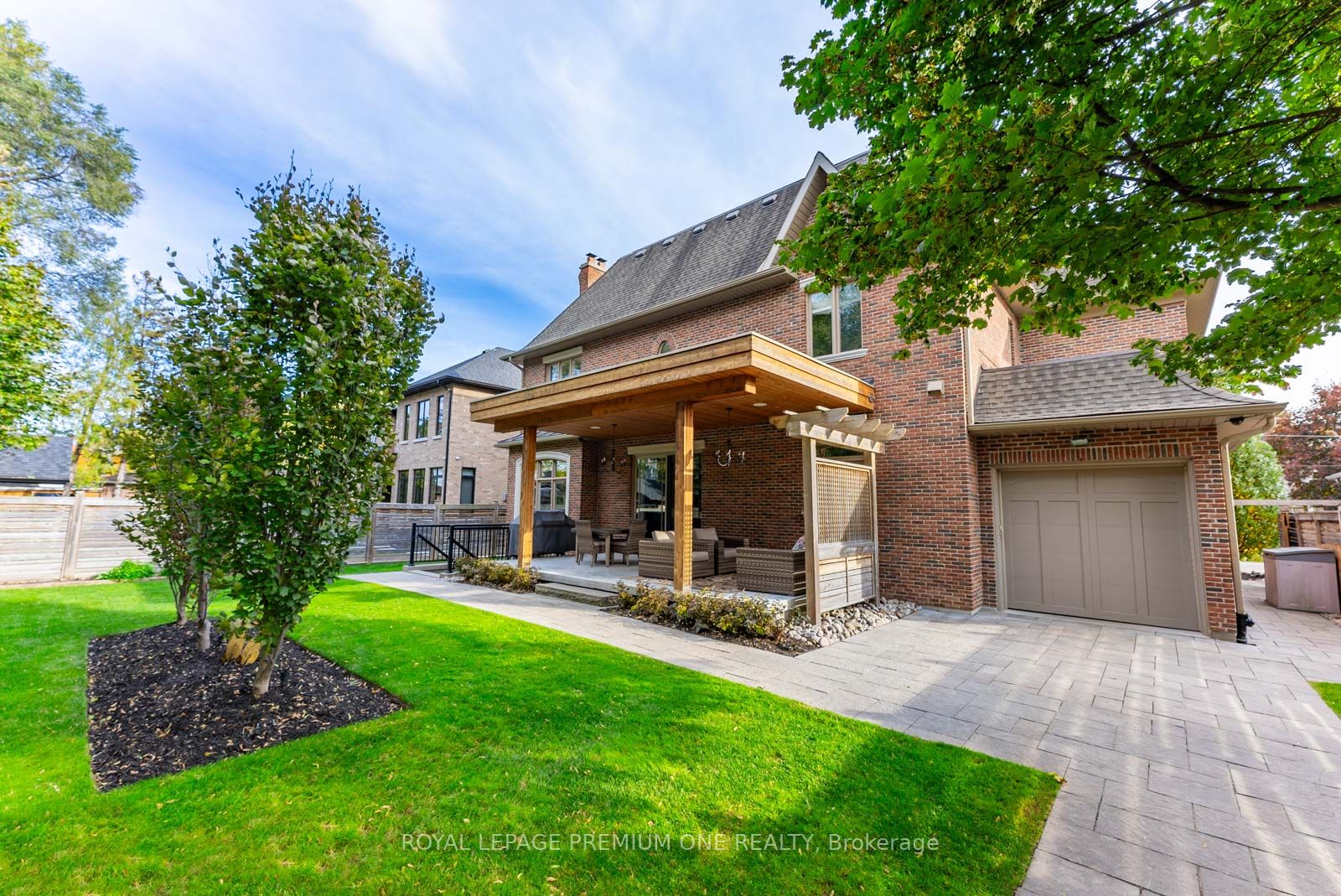 6 Weller Cres