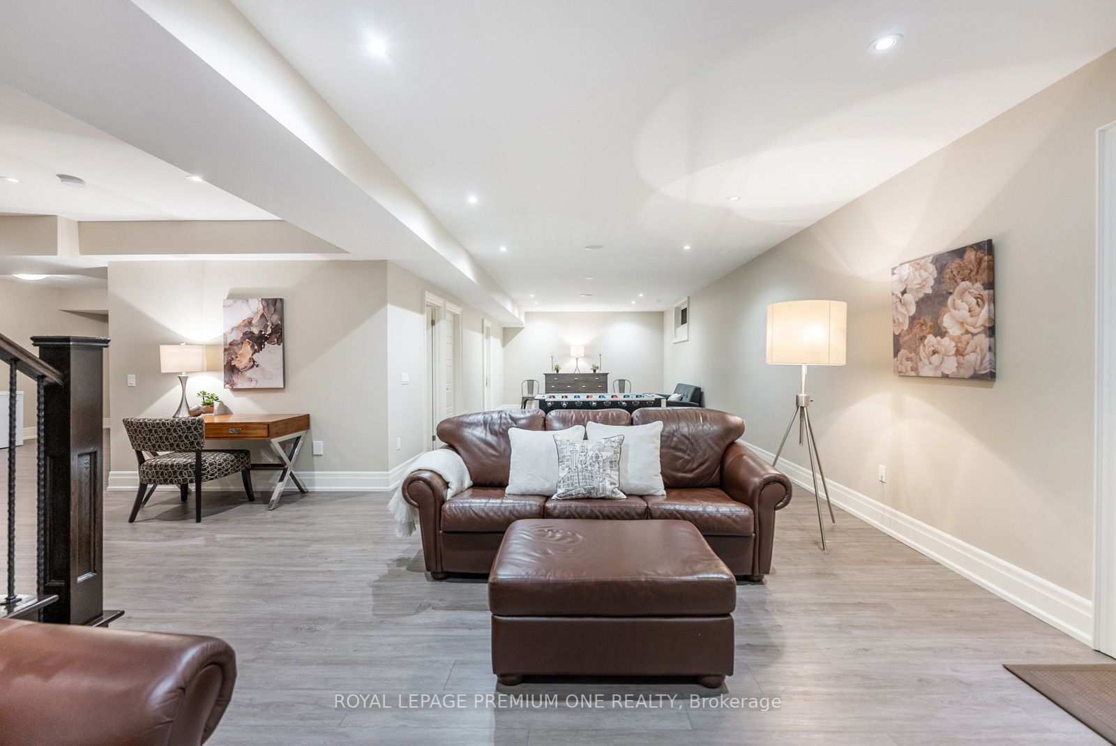 6 Weller Cres