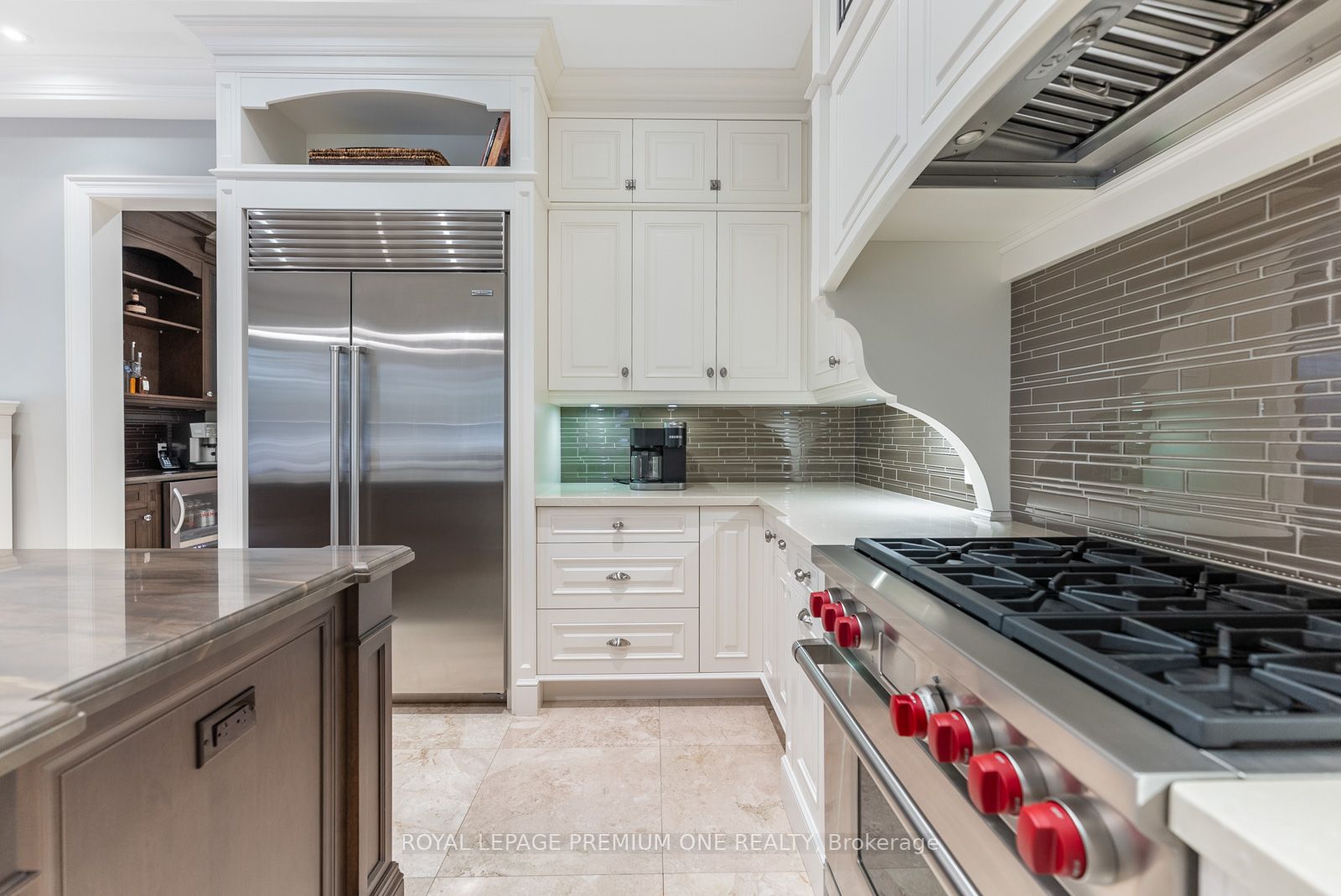 6 Weller Cres