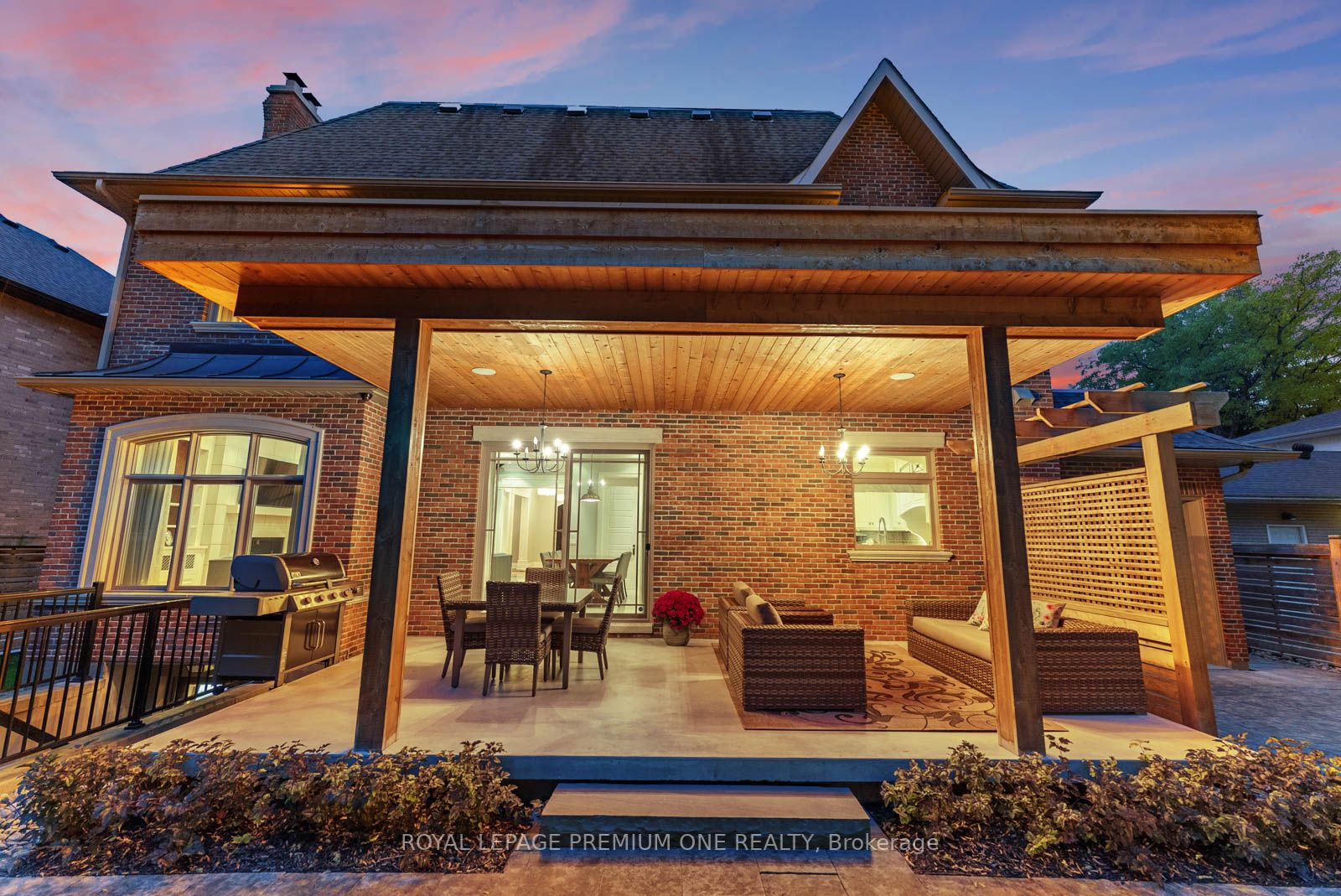 6 Weller Cres