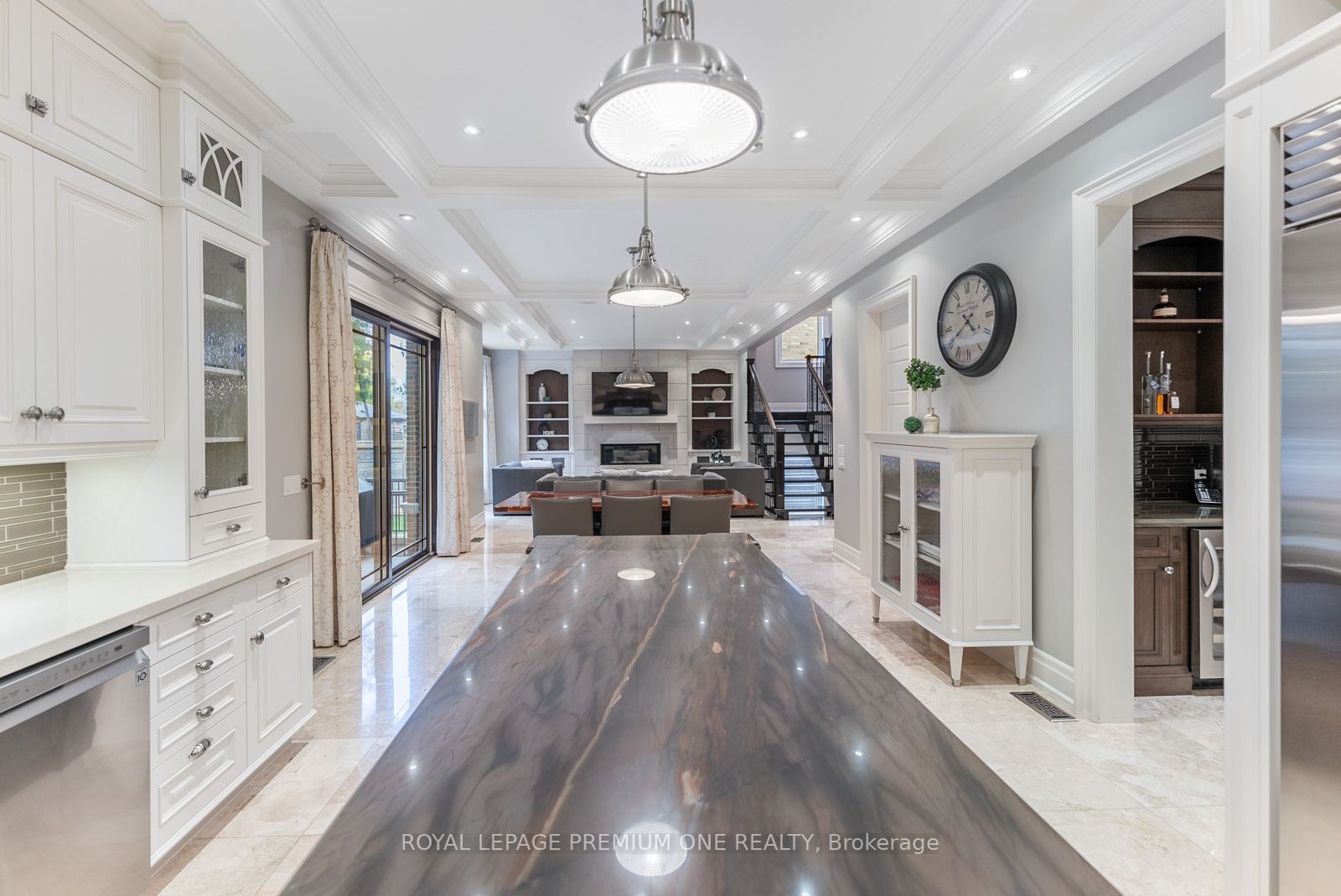 6 Weller Cres