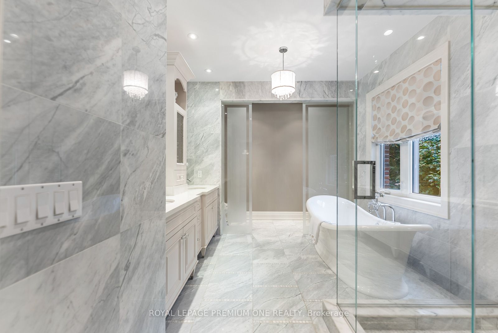 6 Weller Cres
