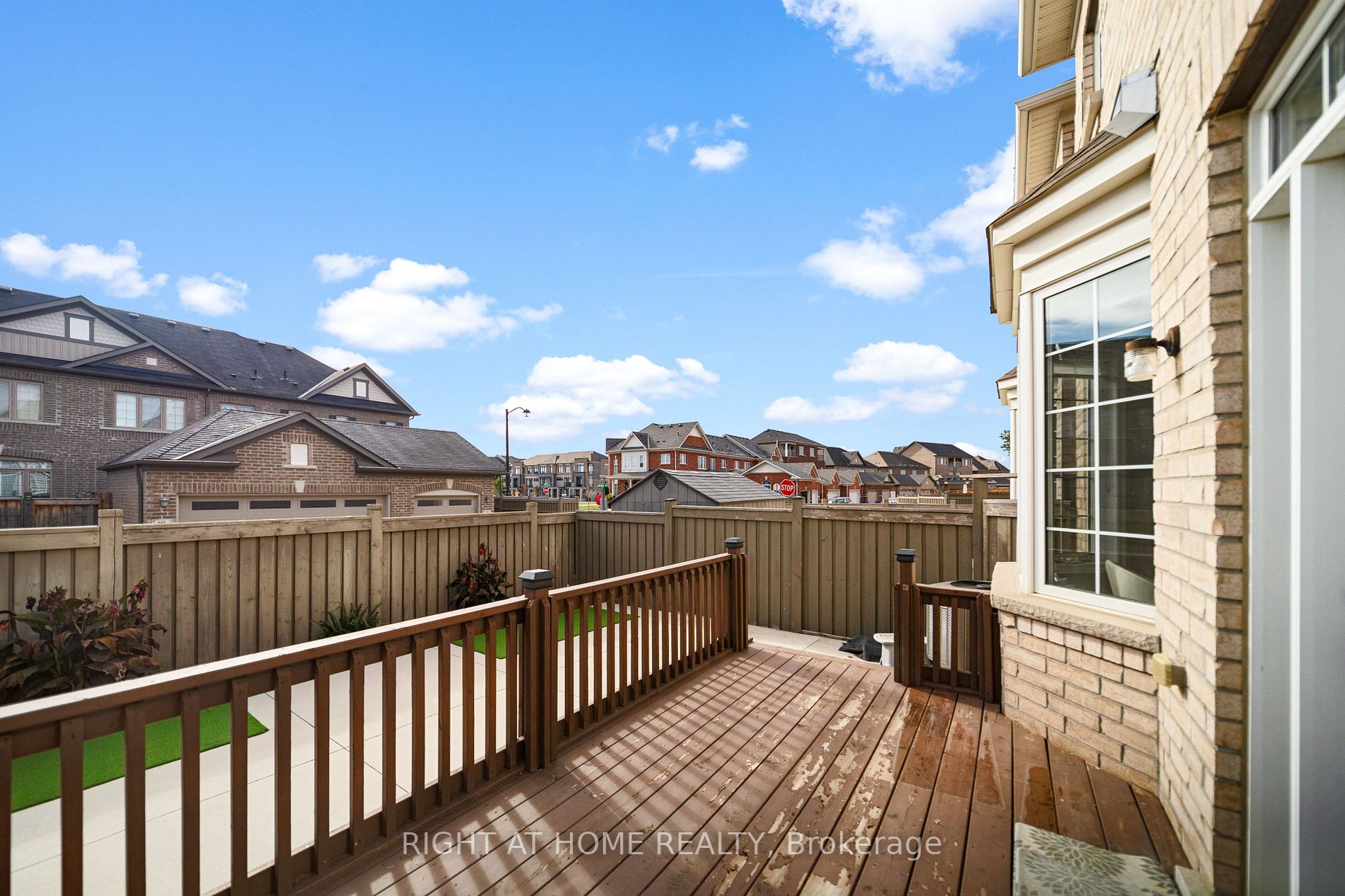 222 Kincardine St