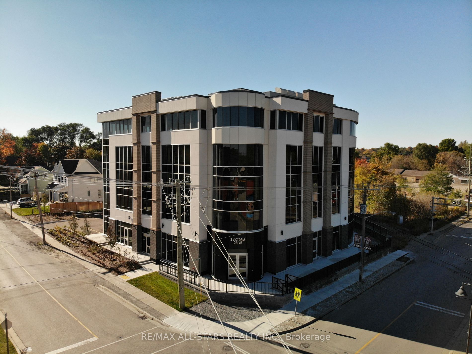 2 Victoria Dr, ##3