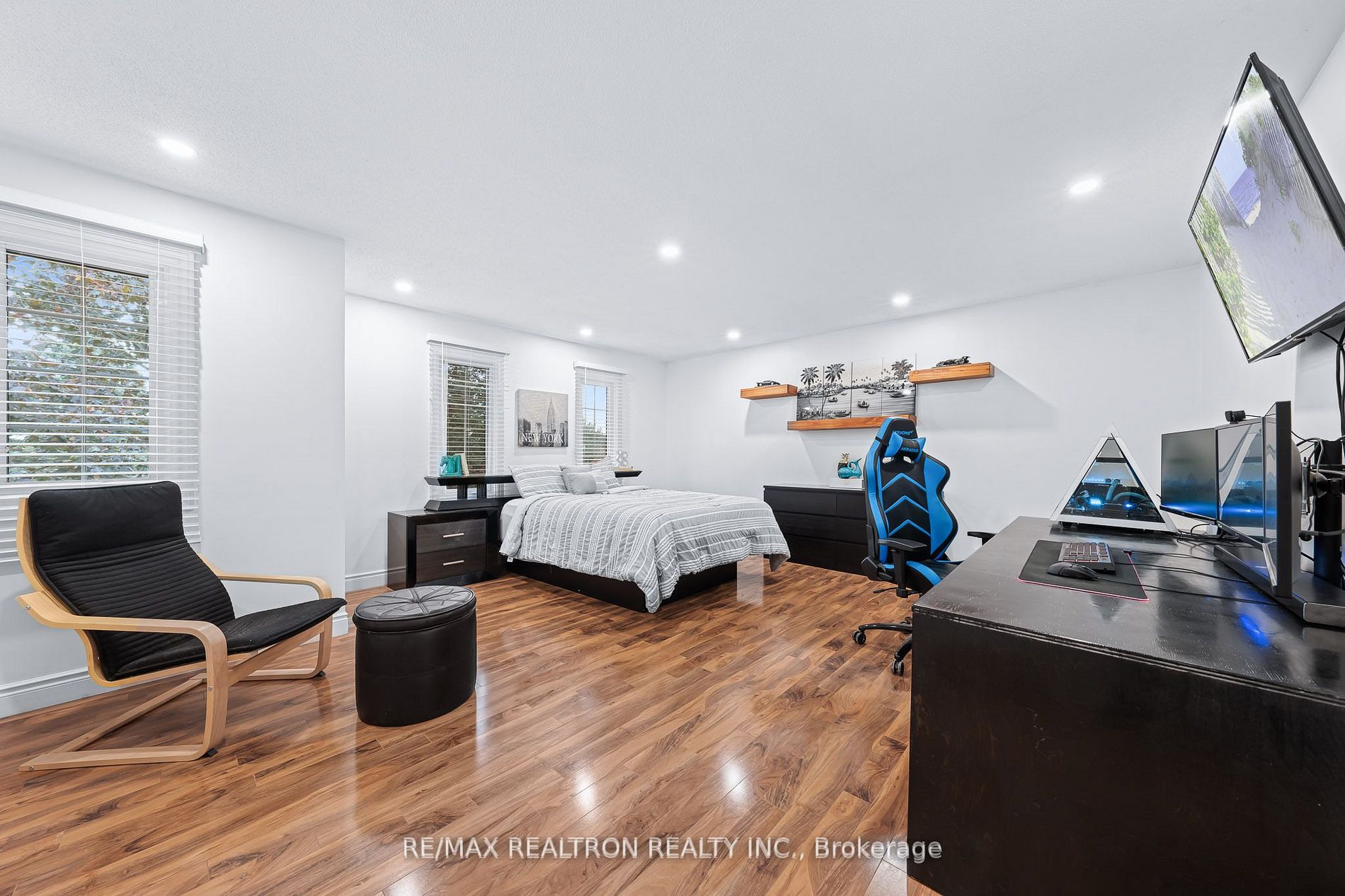 31 Westbourne Crt