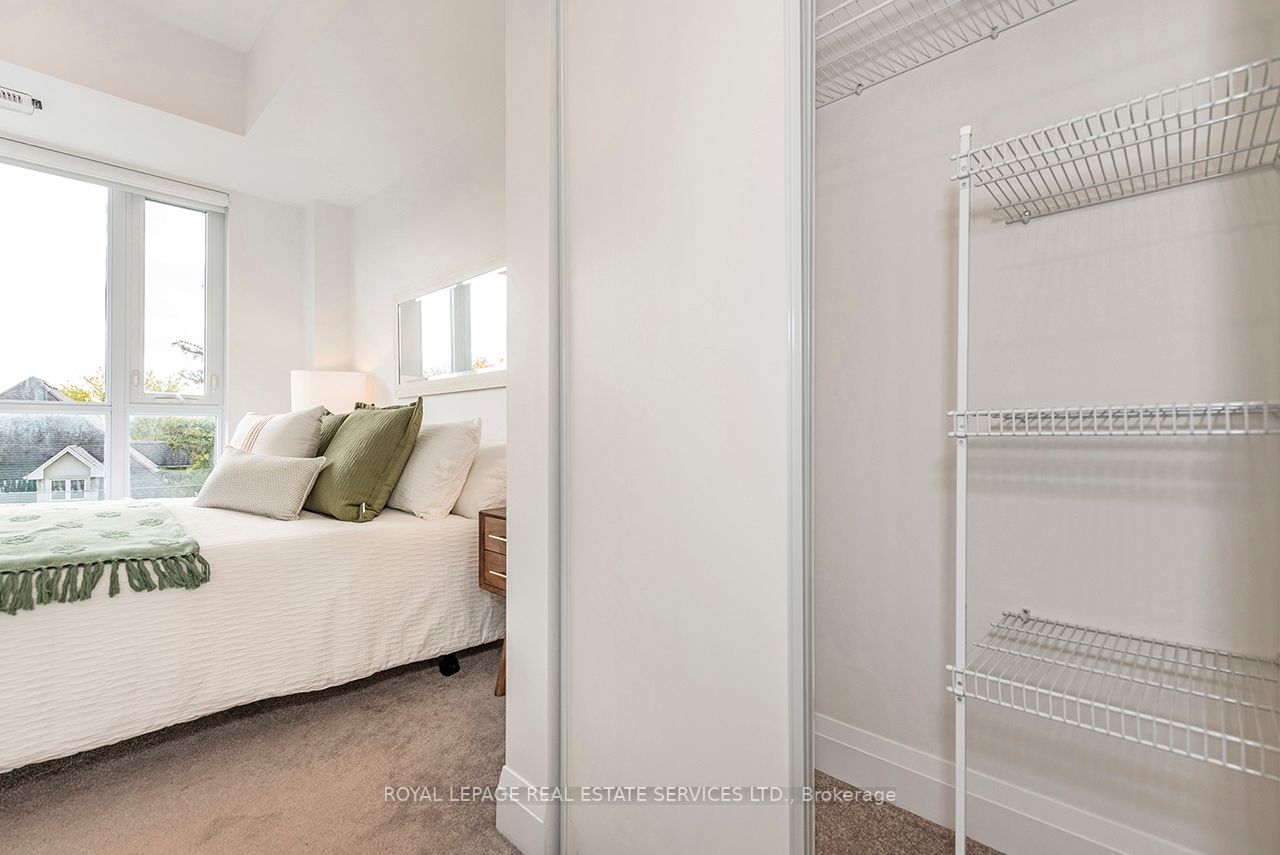 18 Coles Ave, #703
