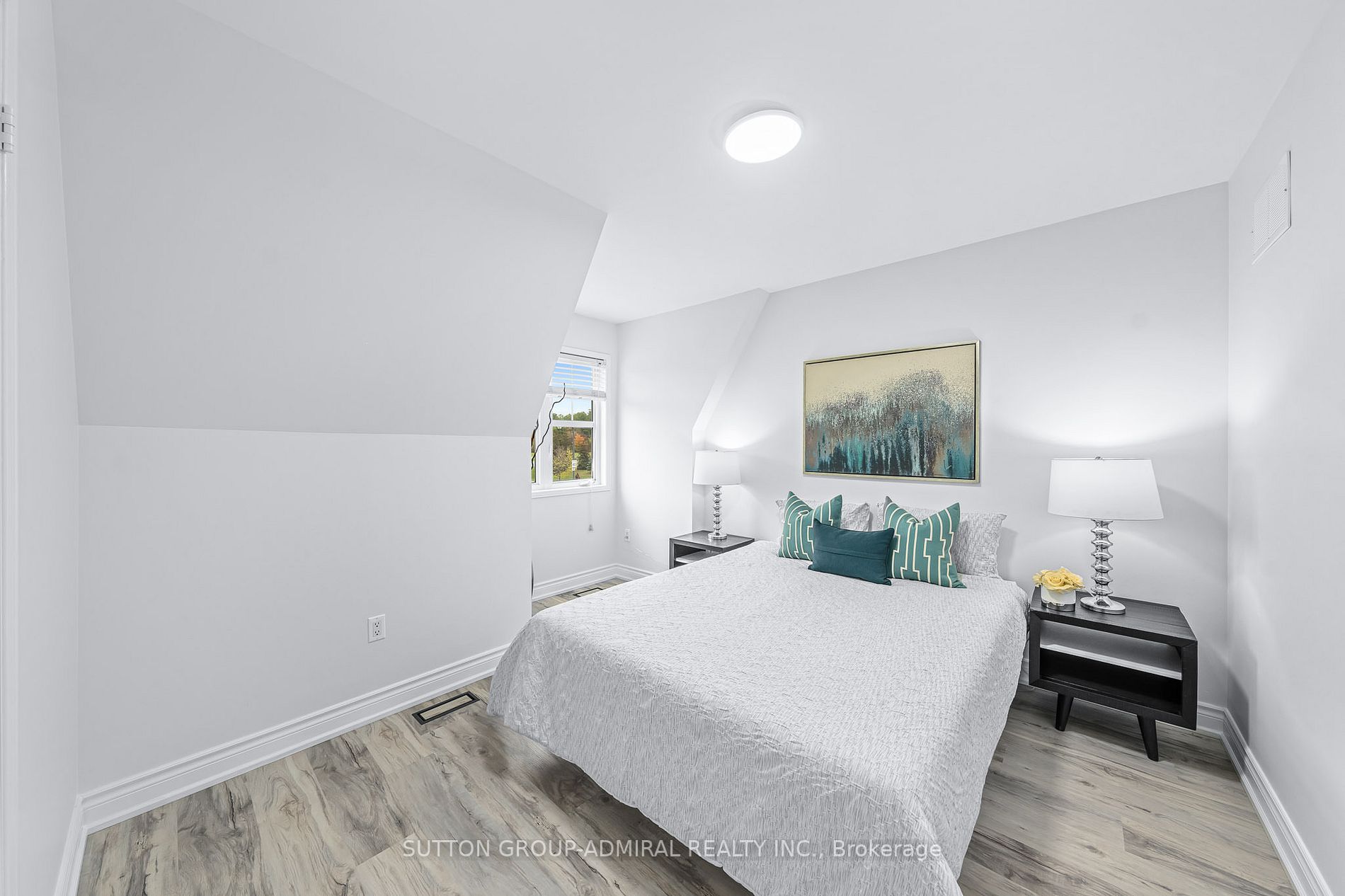 3 Bradford St