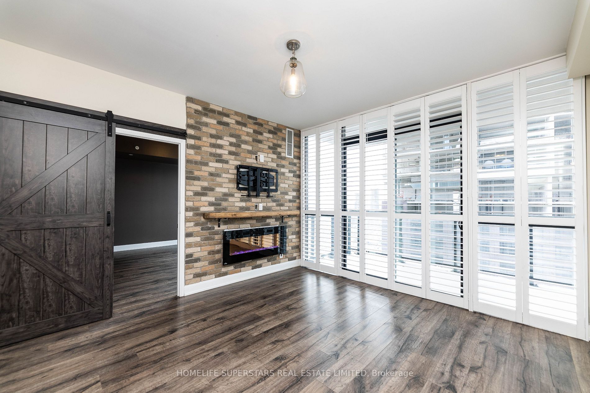 2910 Highway 7 Rd W, #3004