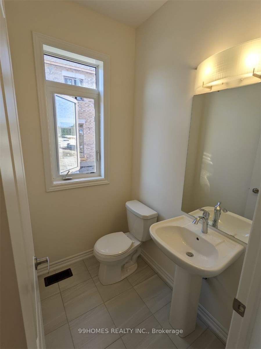13 Ferragine Cres