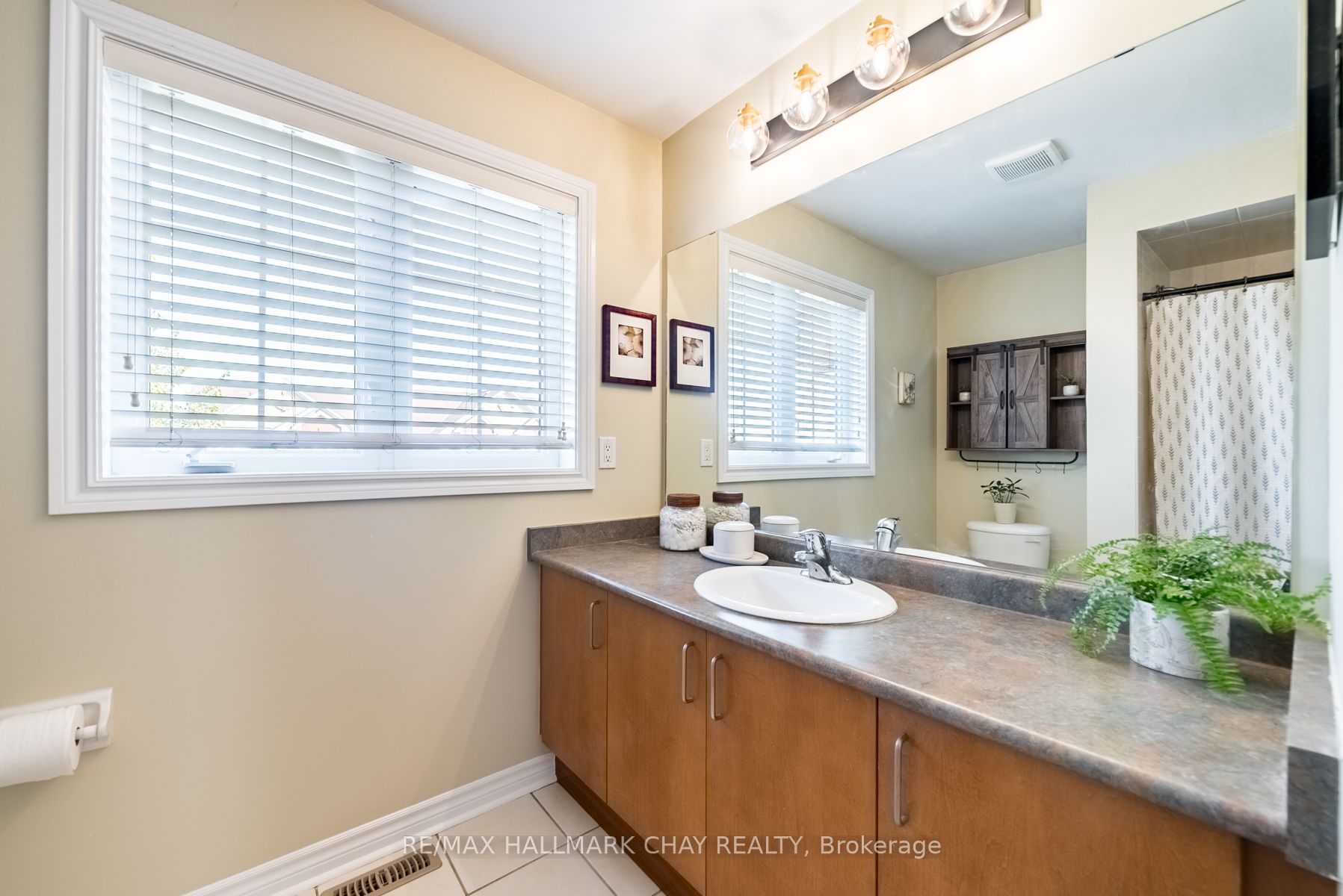 75 Gail Parks Cres