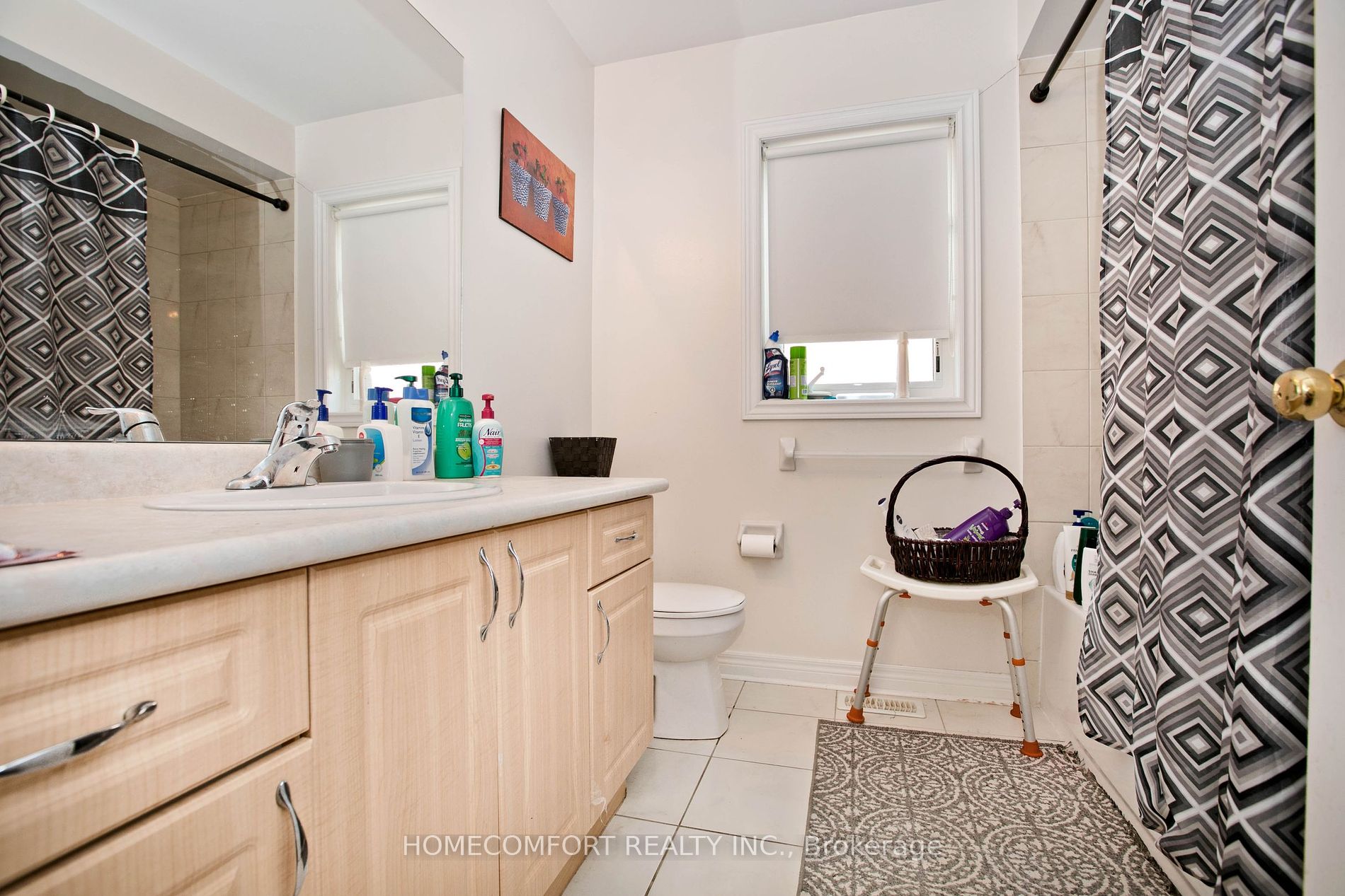 32 Herefordshire Cres
